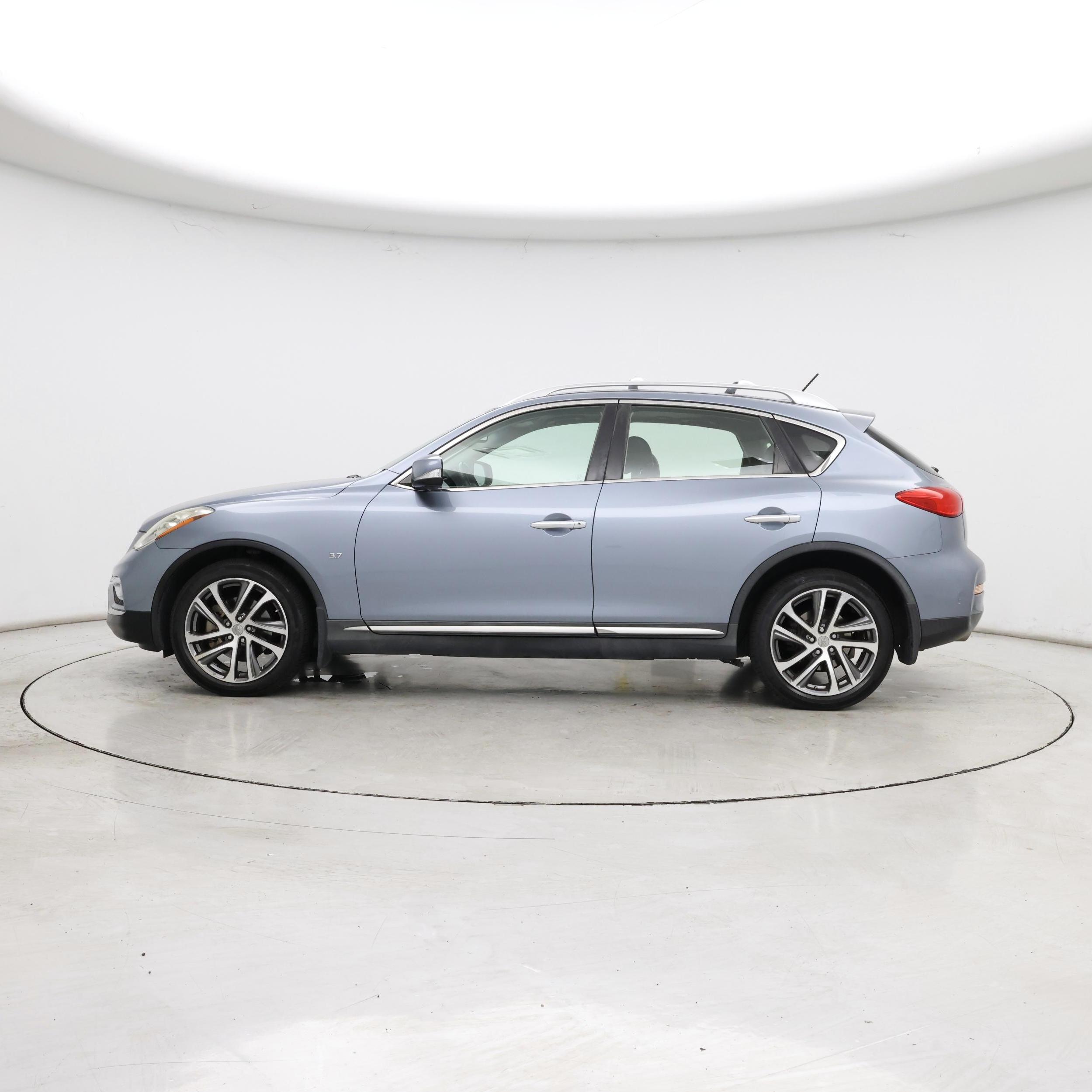 Thumbnail: 2016 INFINITI QX50 - 3