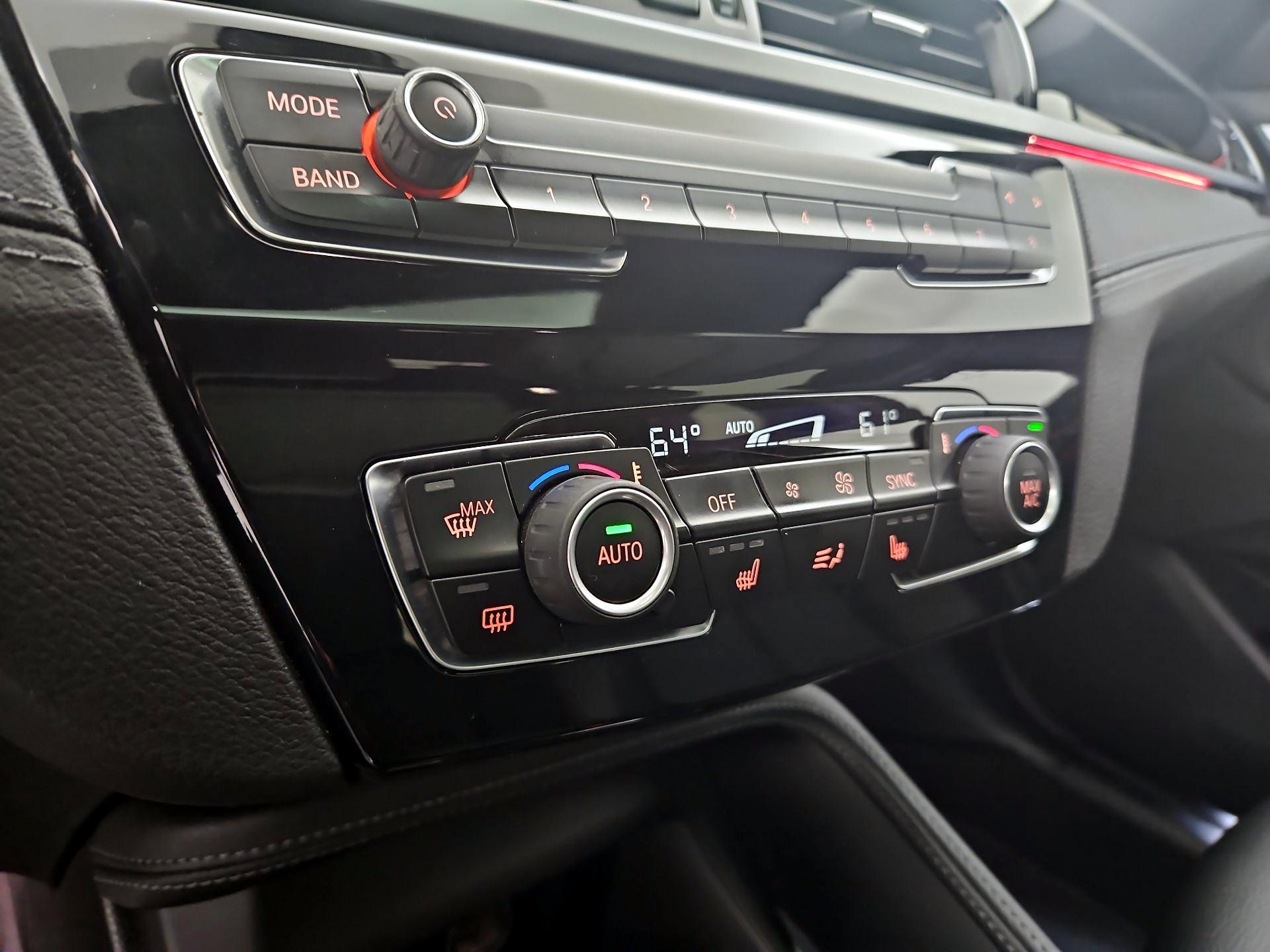 Thumbnail: 2021 BMW X1 - 16