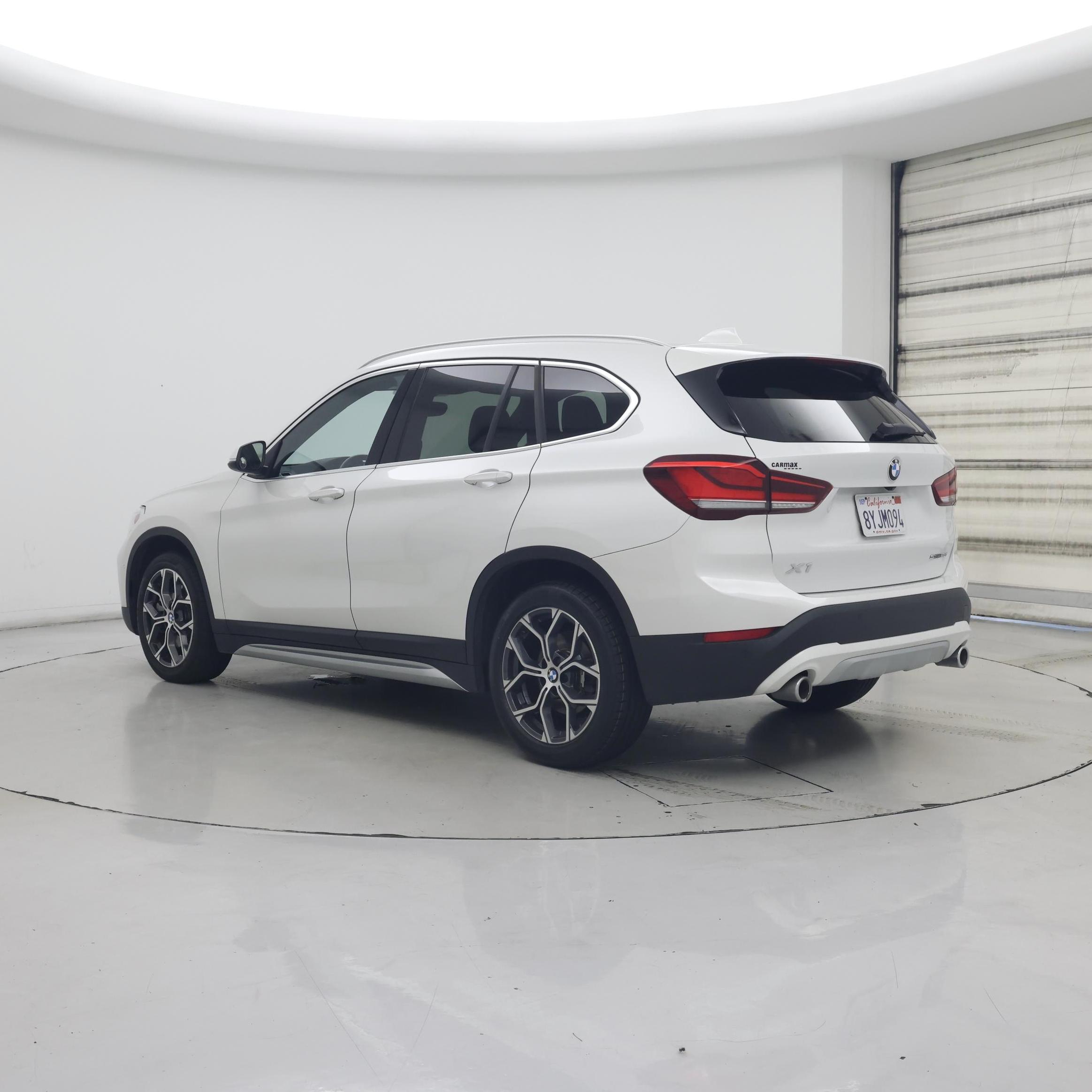 Thumbnail: 2021 BMW X1 - 2