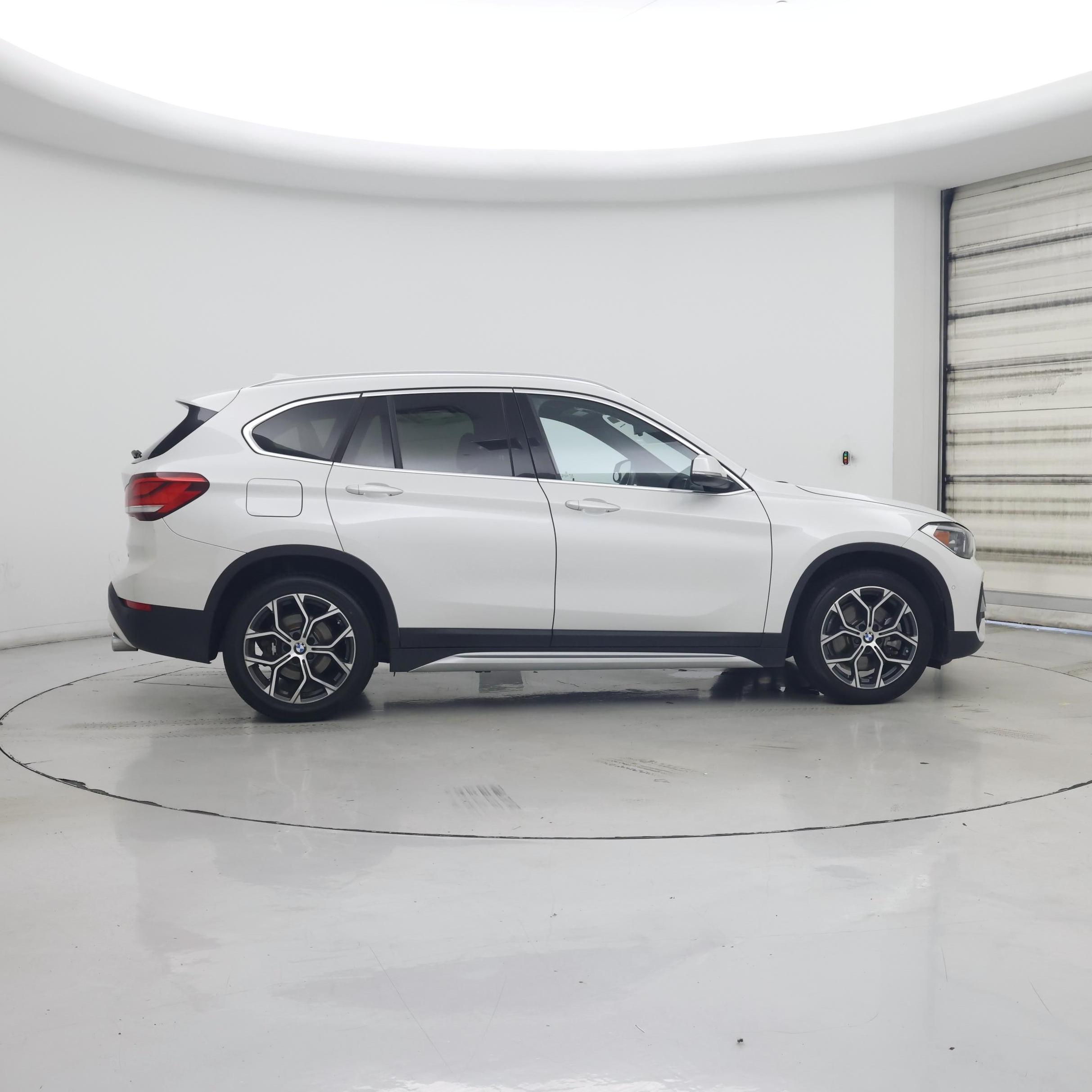 Thumbnail: 2021 BMW X1 - 7