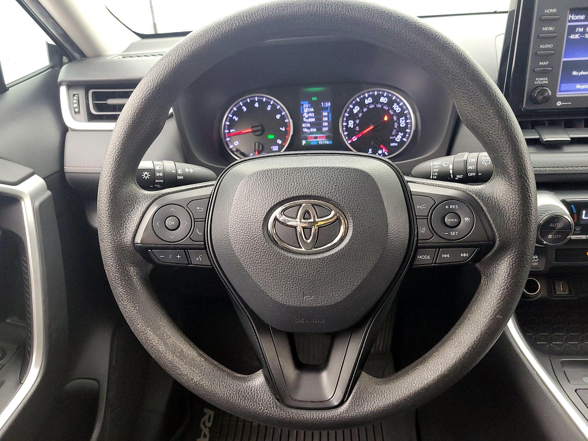 Thumbnail: 2020 Toyota RAV4 - 10