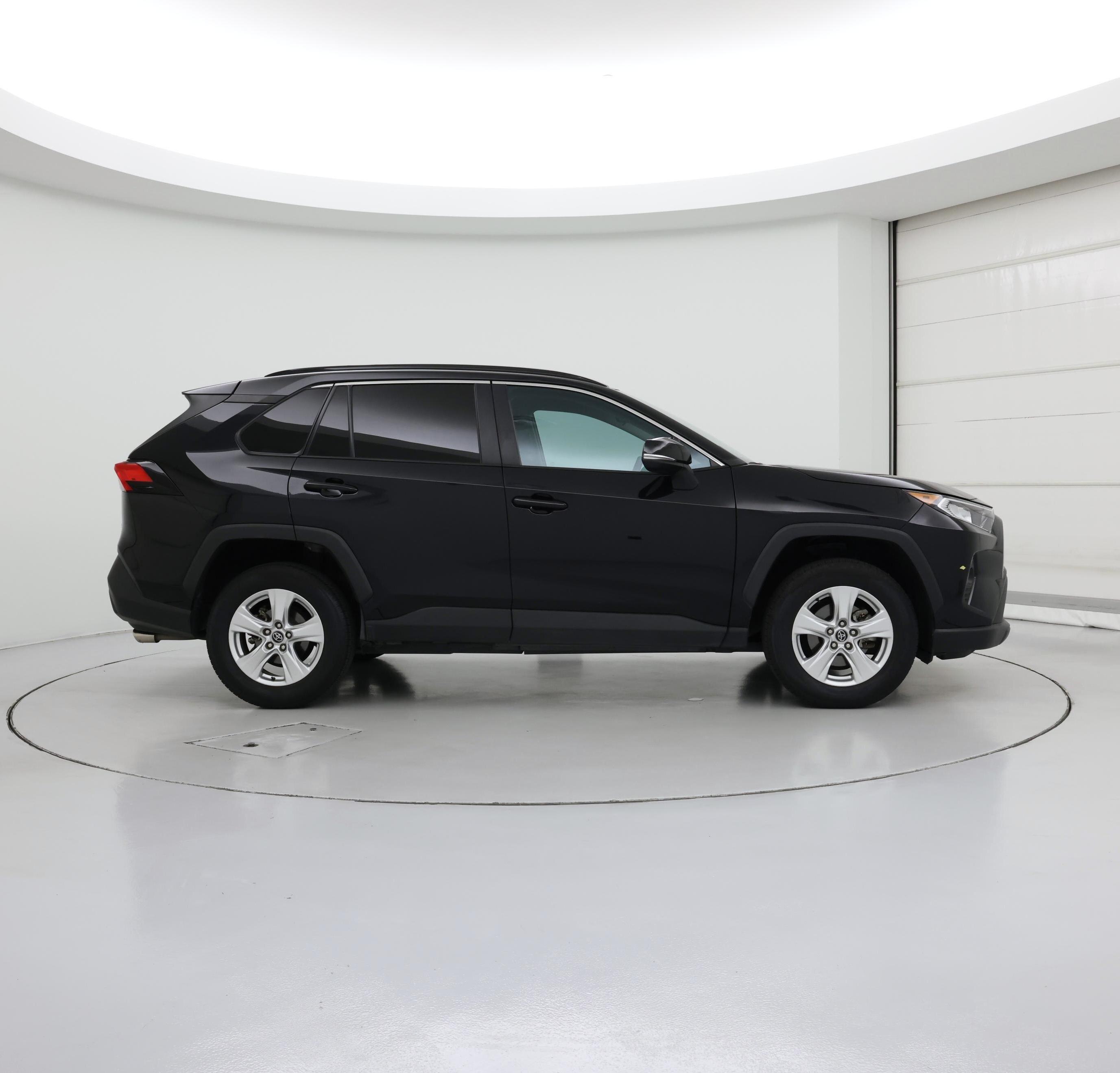 Thumbnail: 2020 Toyota RAV4 - 7
