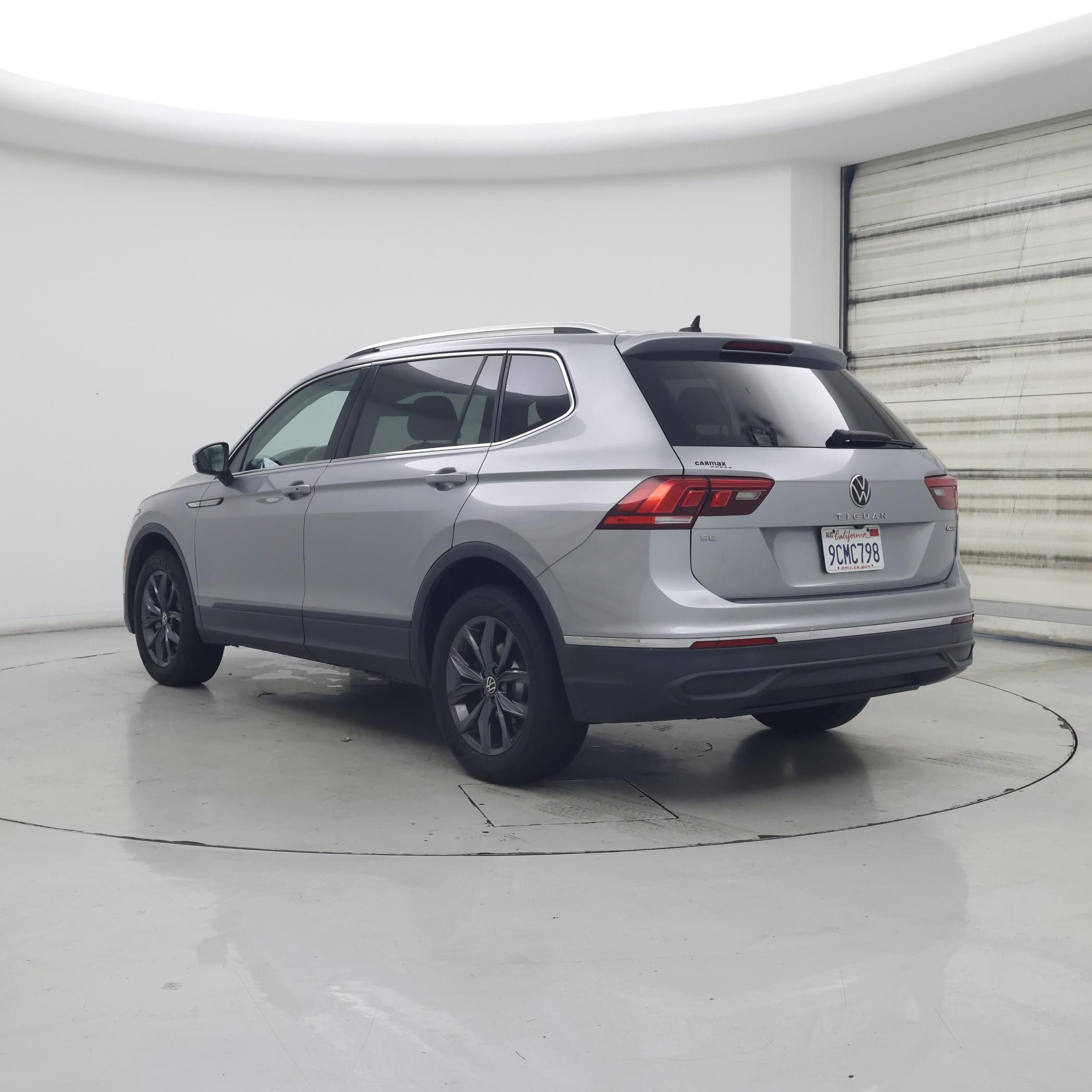 Thumbnail: 2022 Volkswagen Tiguan - 2