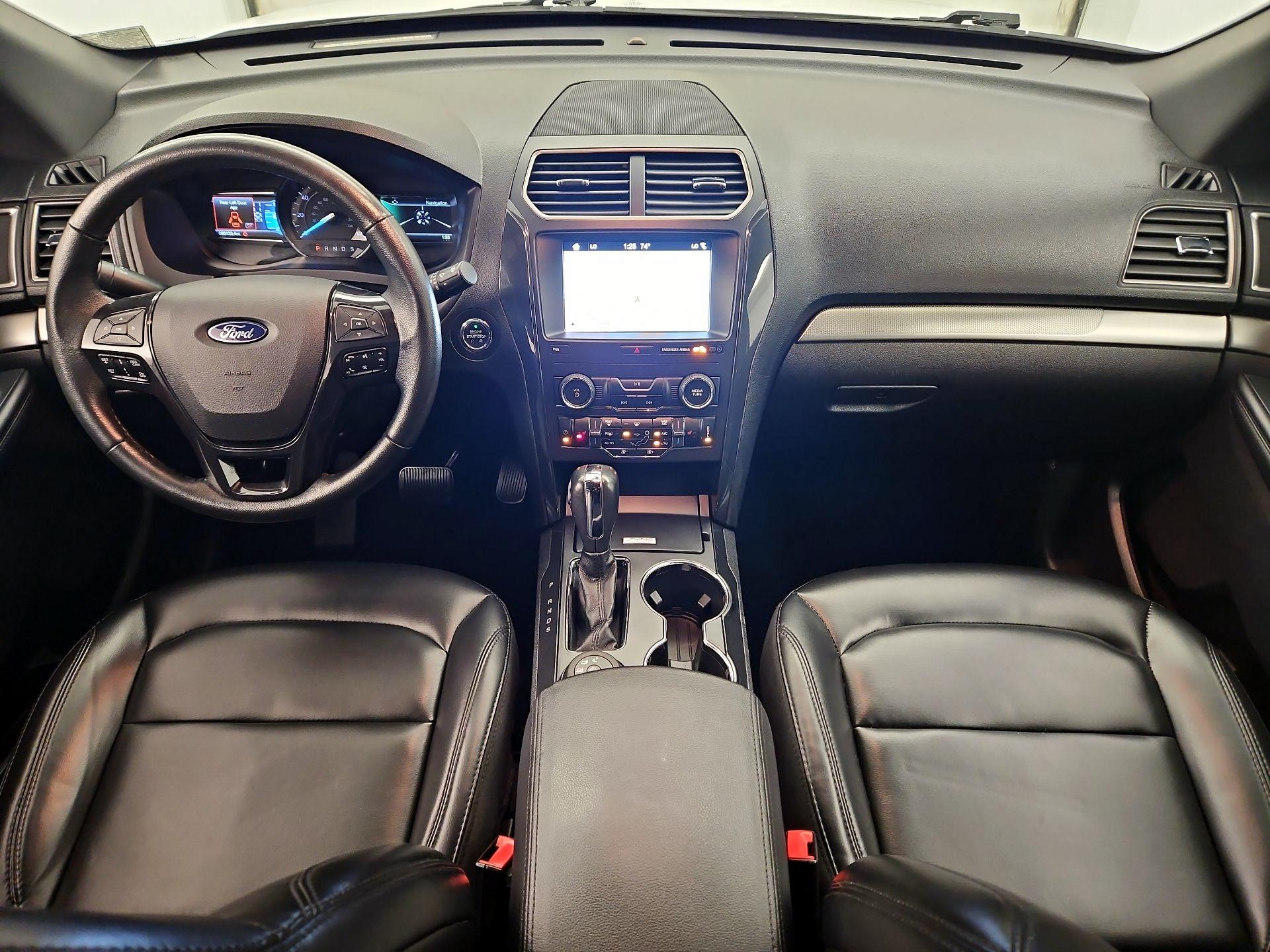 Thumbnail: 2019 Ford Explorer - 9