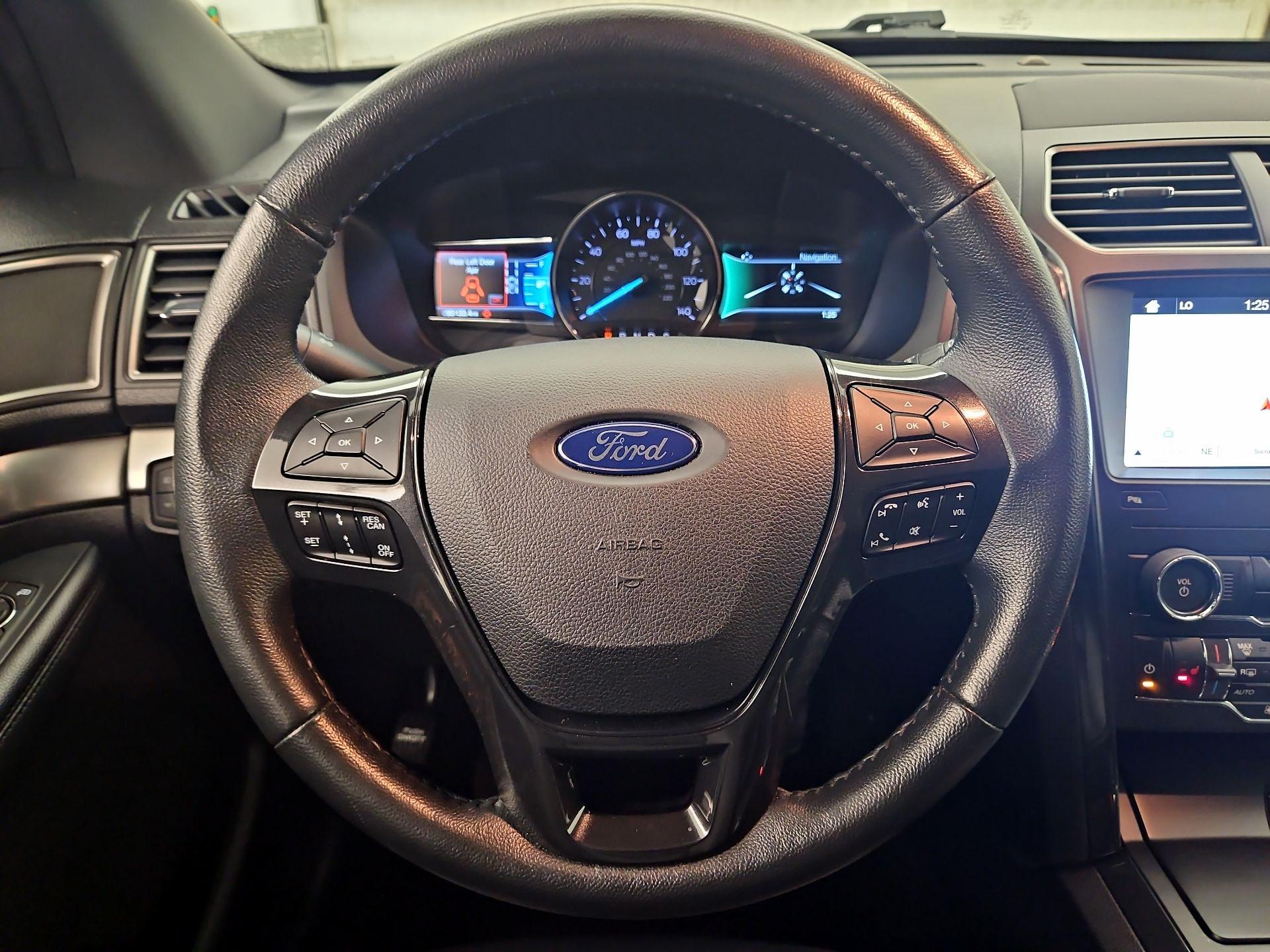 Thumbnail: 2019 Ford Explorer - 10