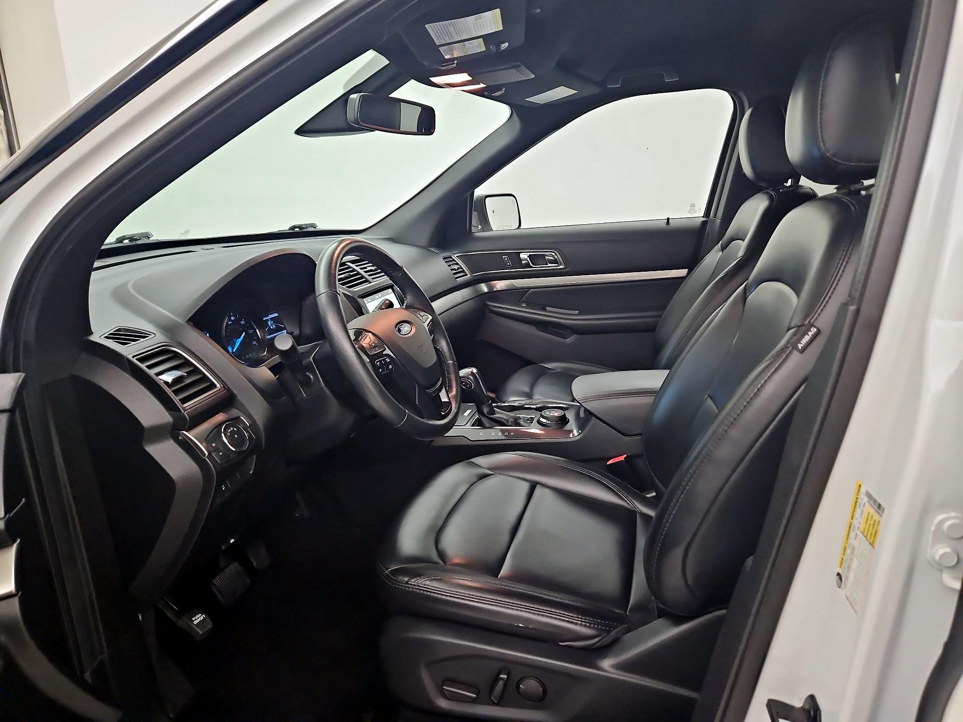 Thumbnail: 2019 Ford Explorer - 11
