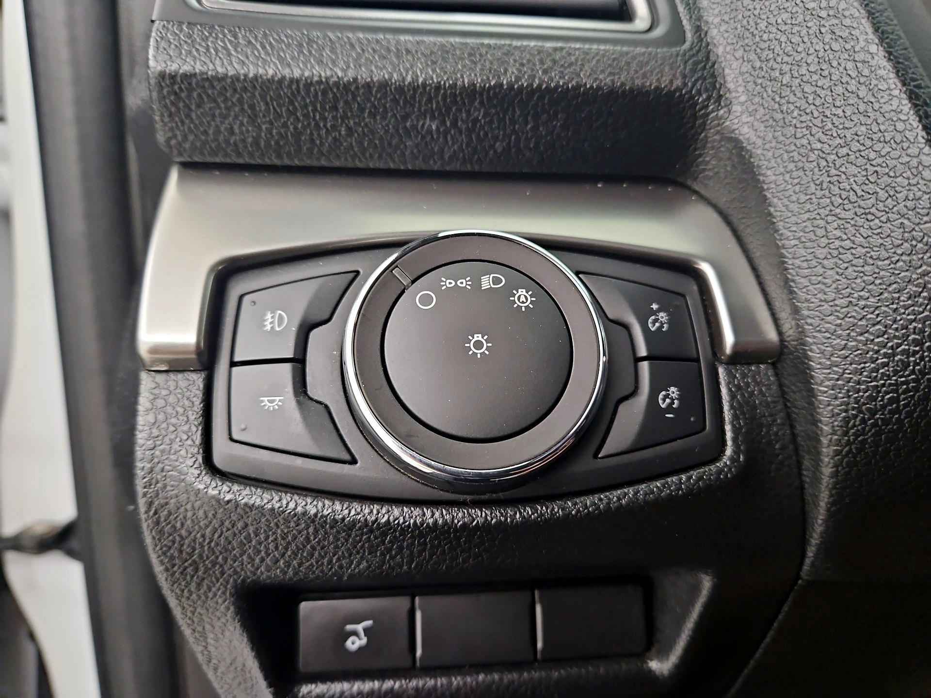 Thumbnail: 2019 Ford Explorer - 13