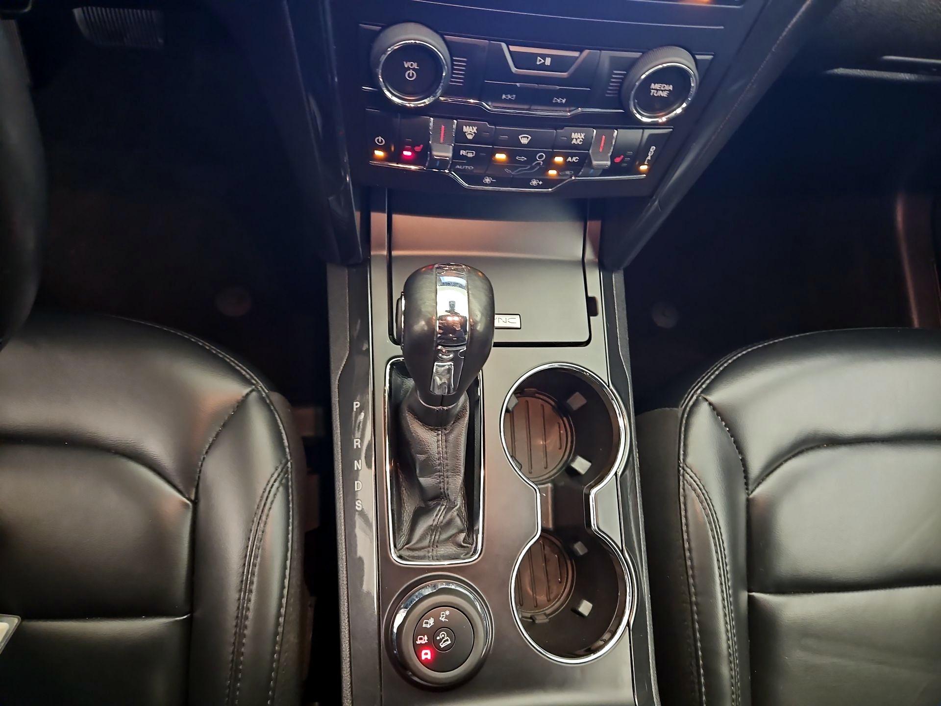 Thumbnail: 2019 Ford Explorer - 18