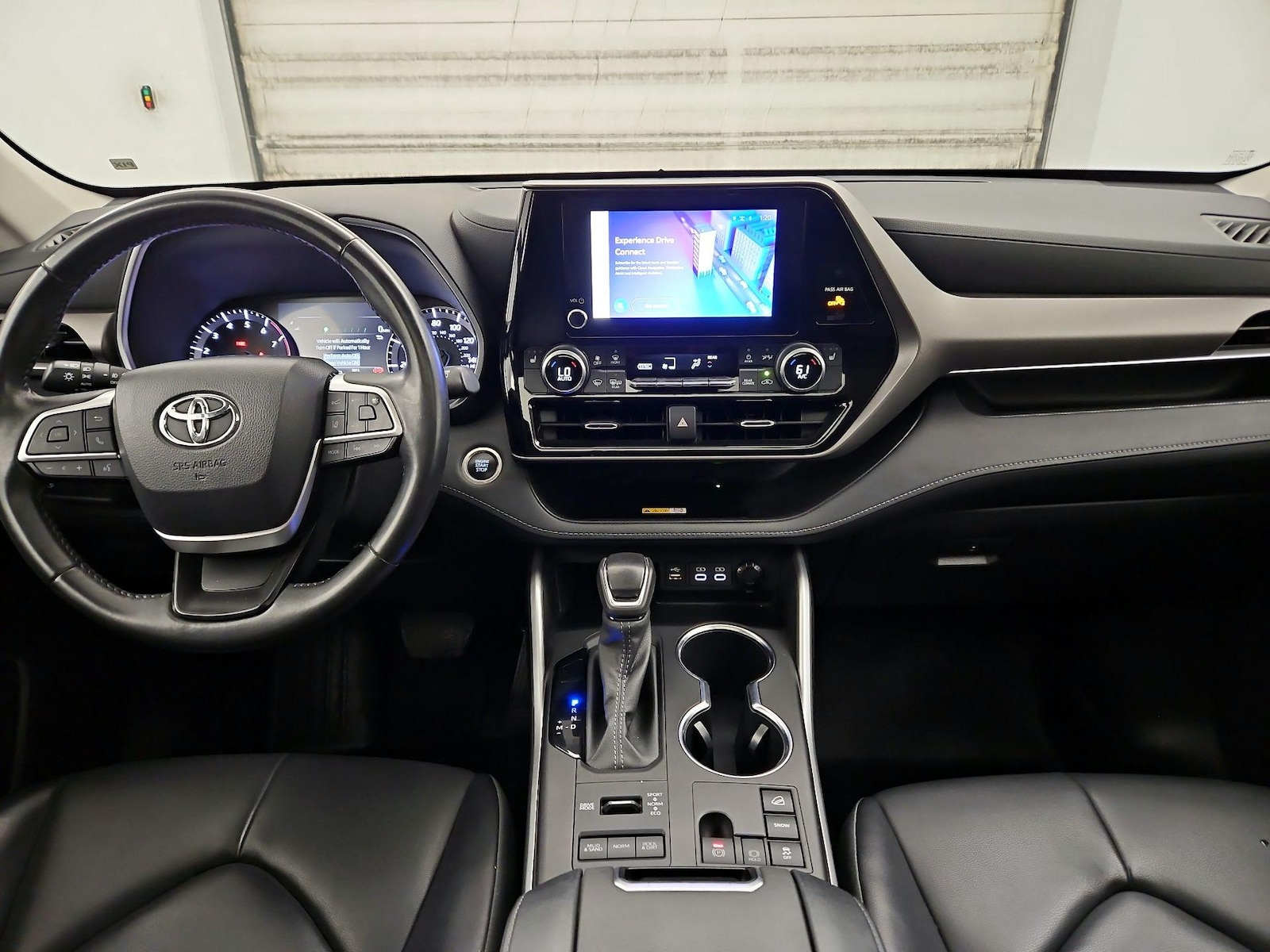 2024 Toyota Highlander XLE - Photo 10