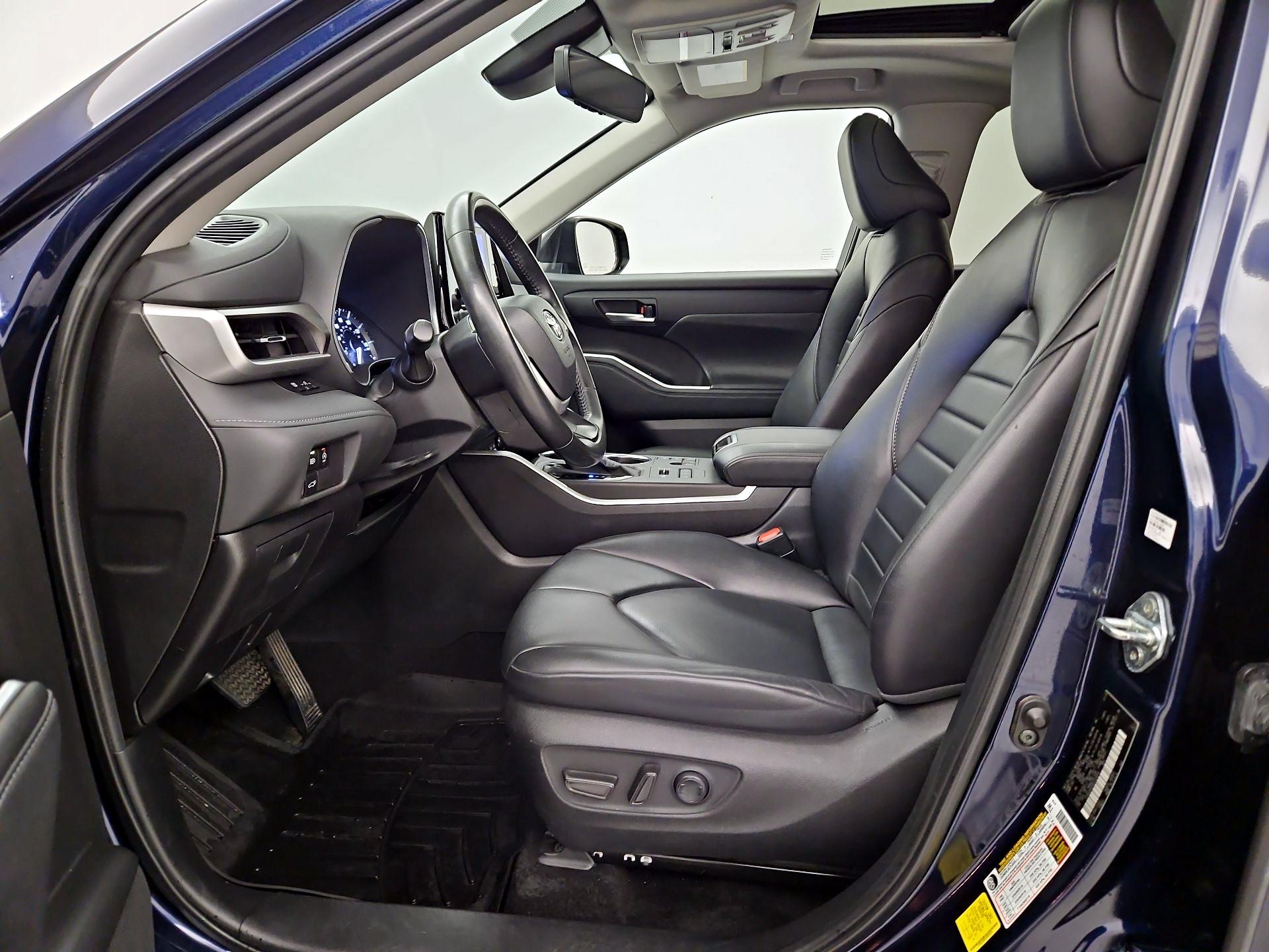Thumbnail: 2024 Toyota Highlander - 11