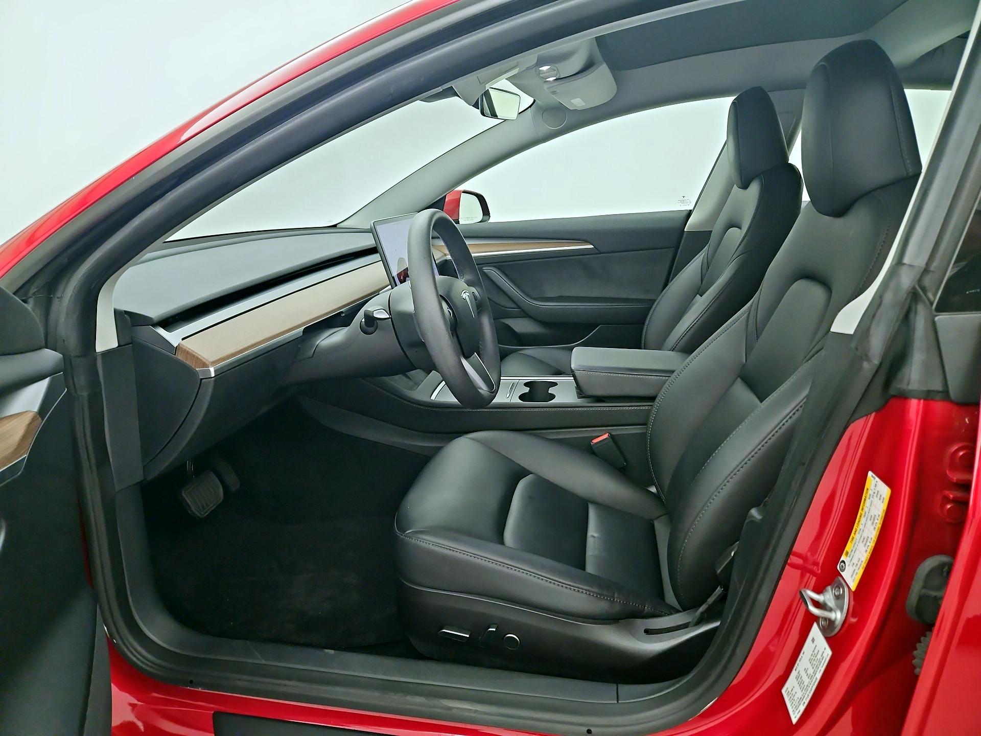 Thumbnail: 2023 Tesla Model 3 - 11