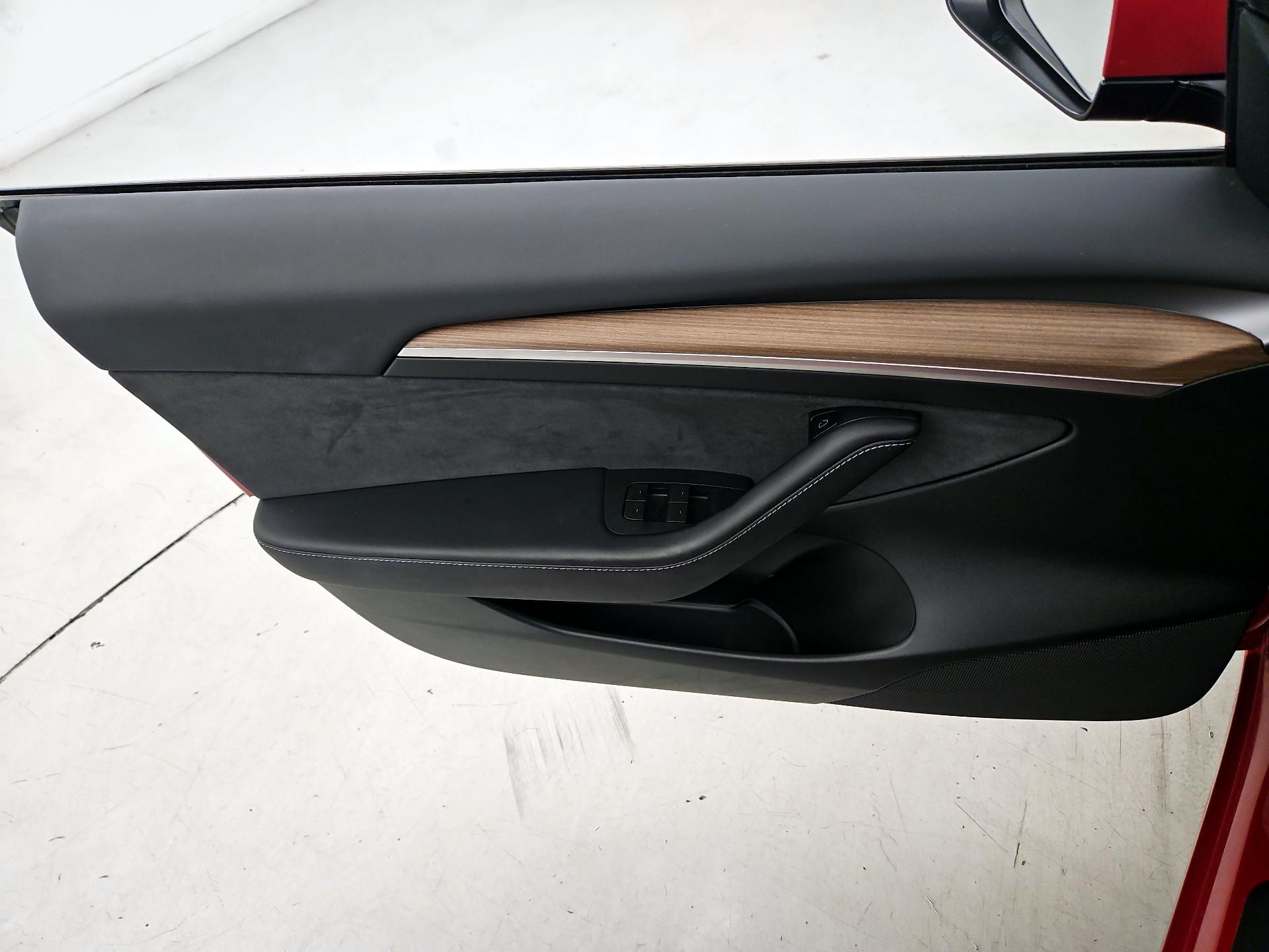 Thumbnail: 2023 Tesla Model 3 - 12