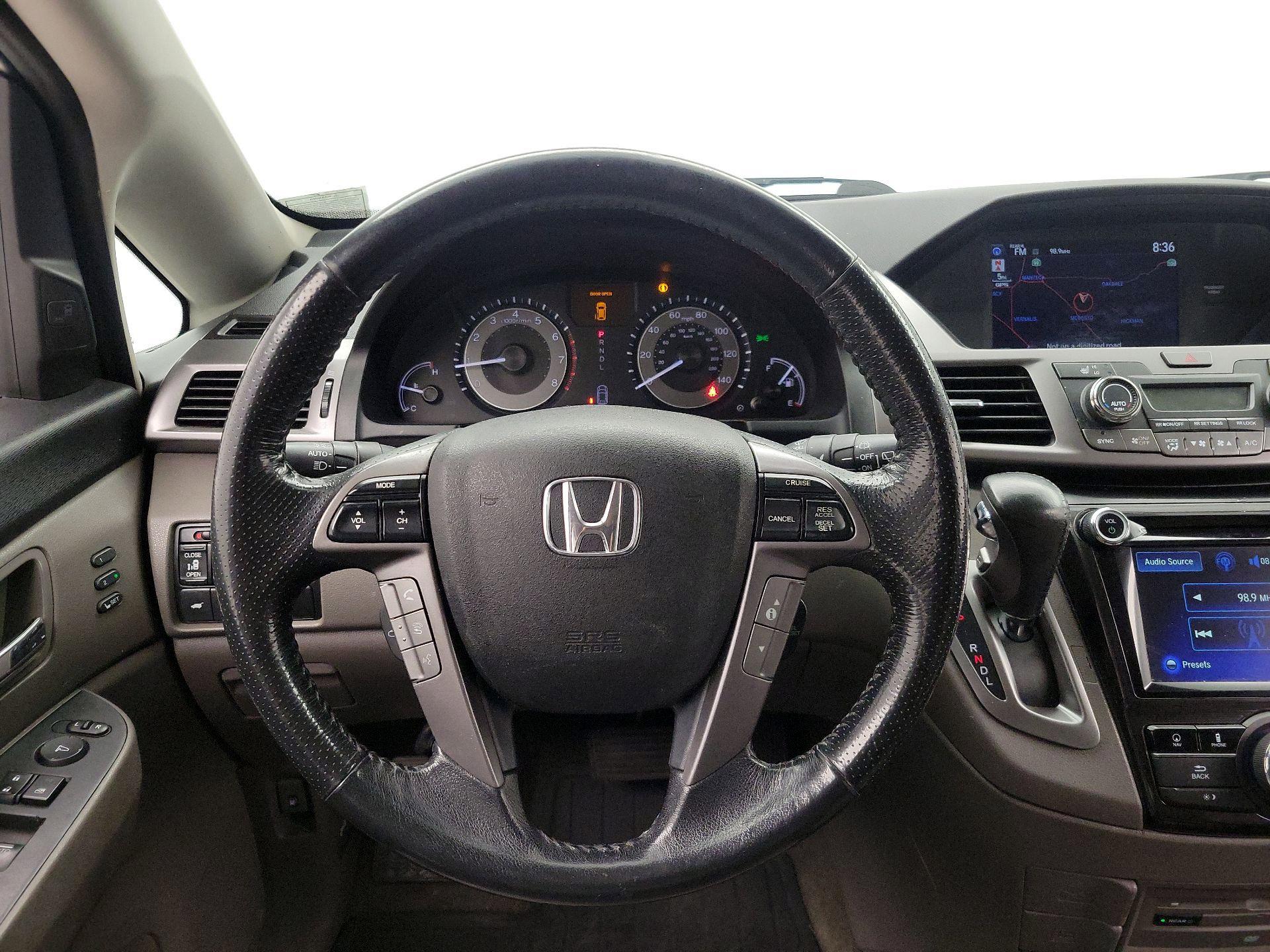 Thumbnail: 2015 Honda Odyssey - 10
