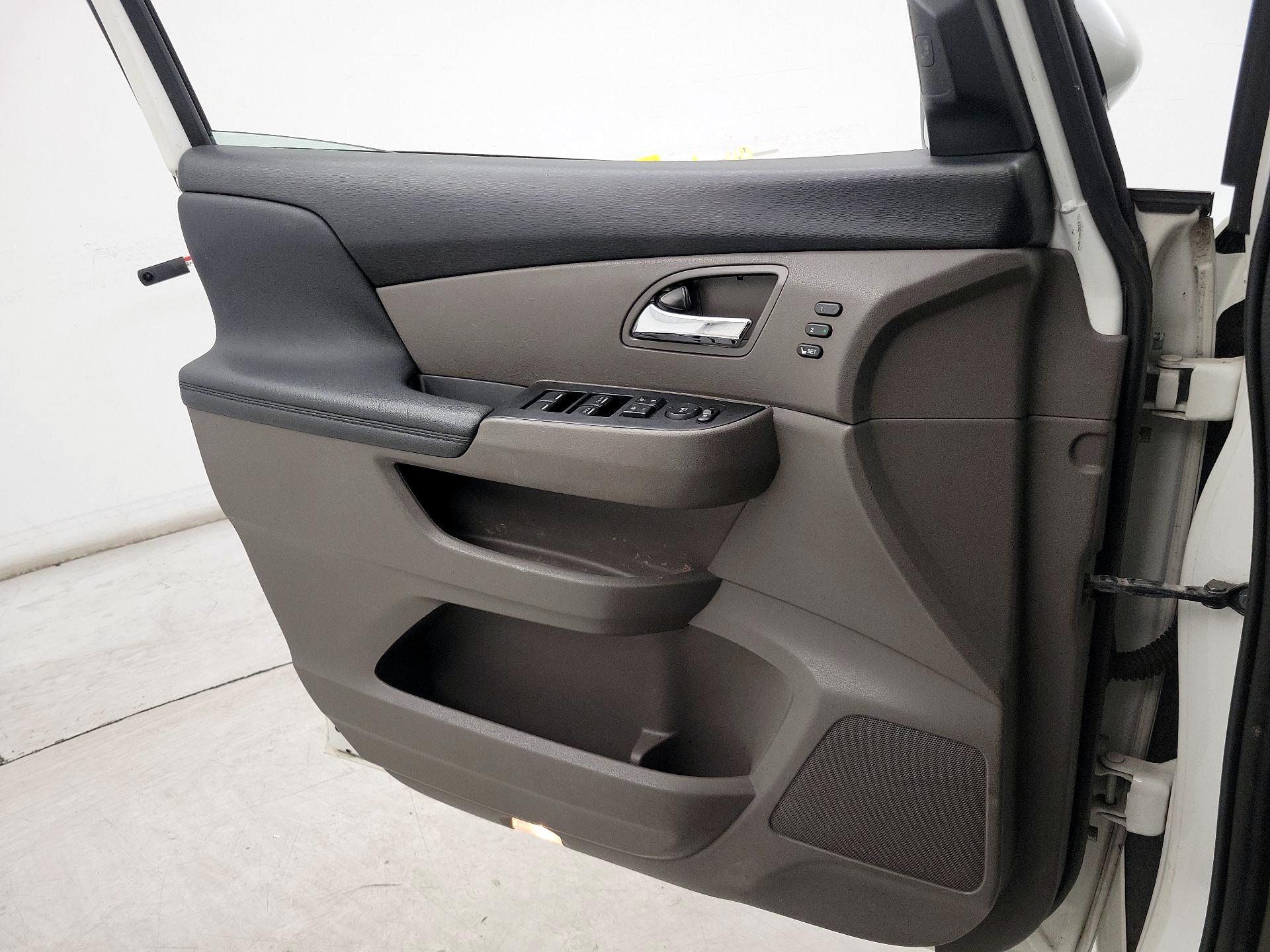 Thumbnail: 2015 Honda Odyssey - 12