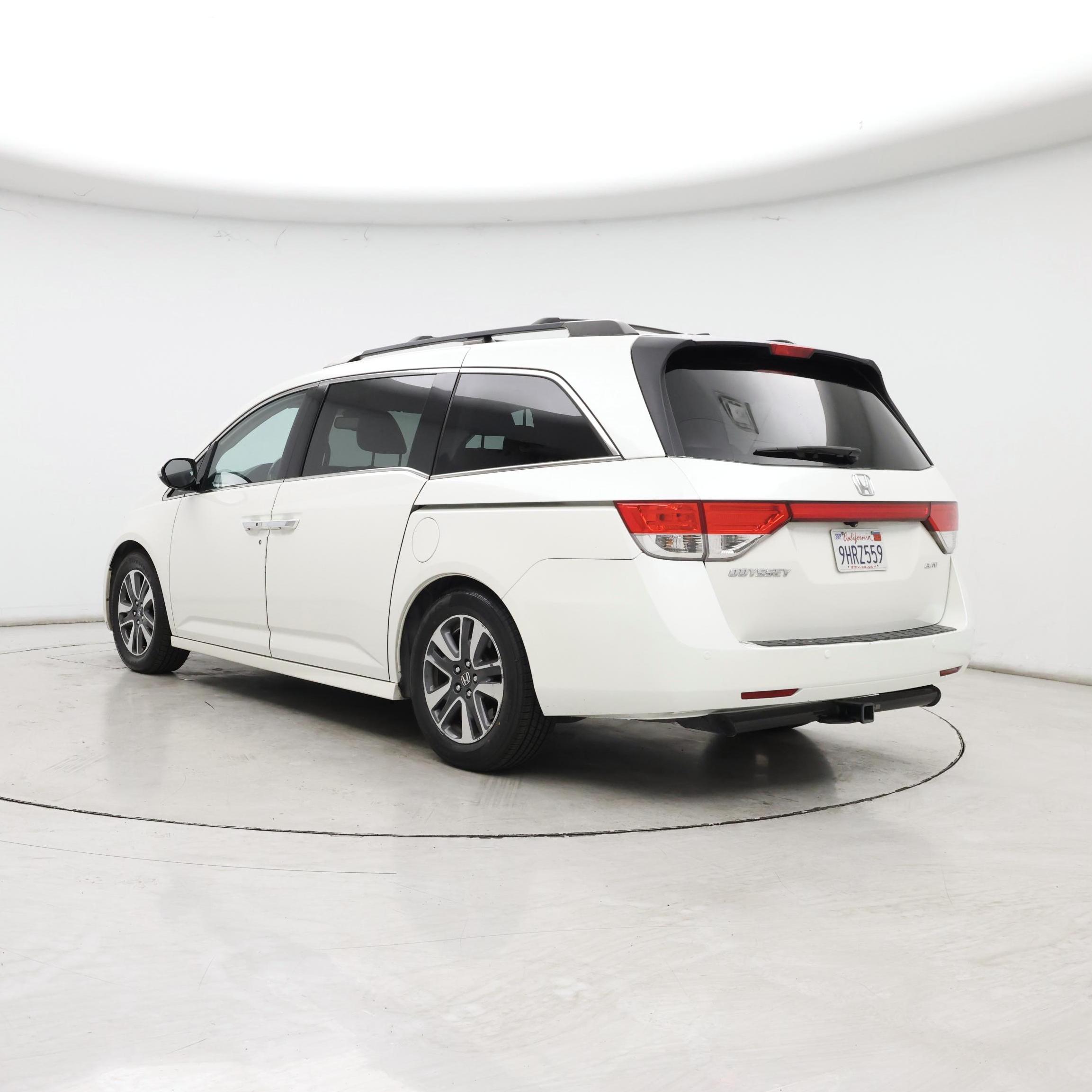 Thumbnail: 2015 Honda Odyssey - 2