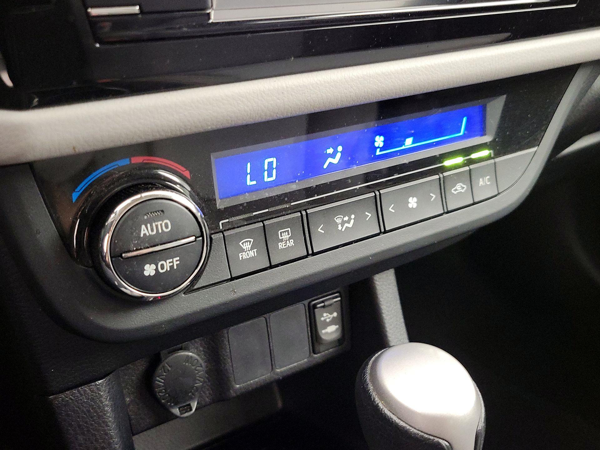 Thumbnail: 2016 Toyota Corolla - 16