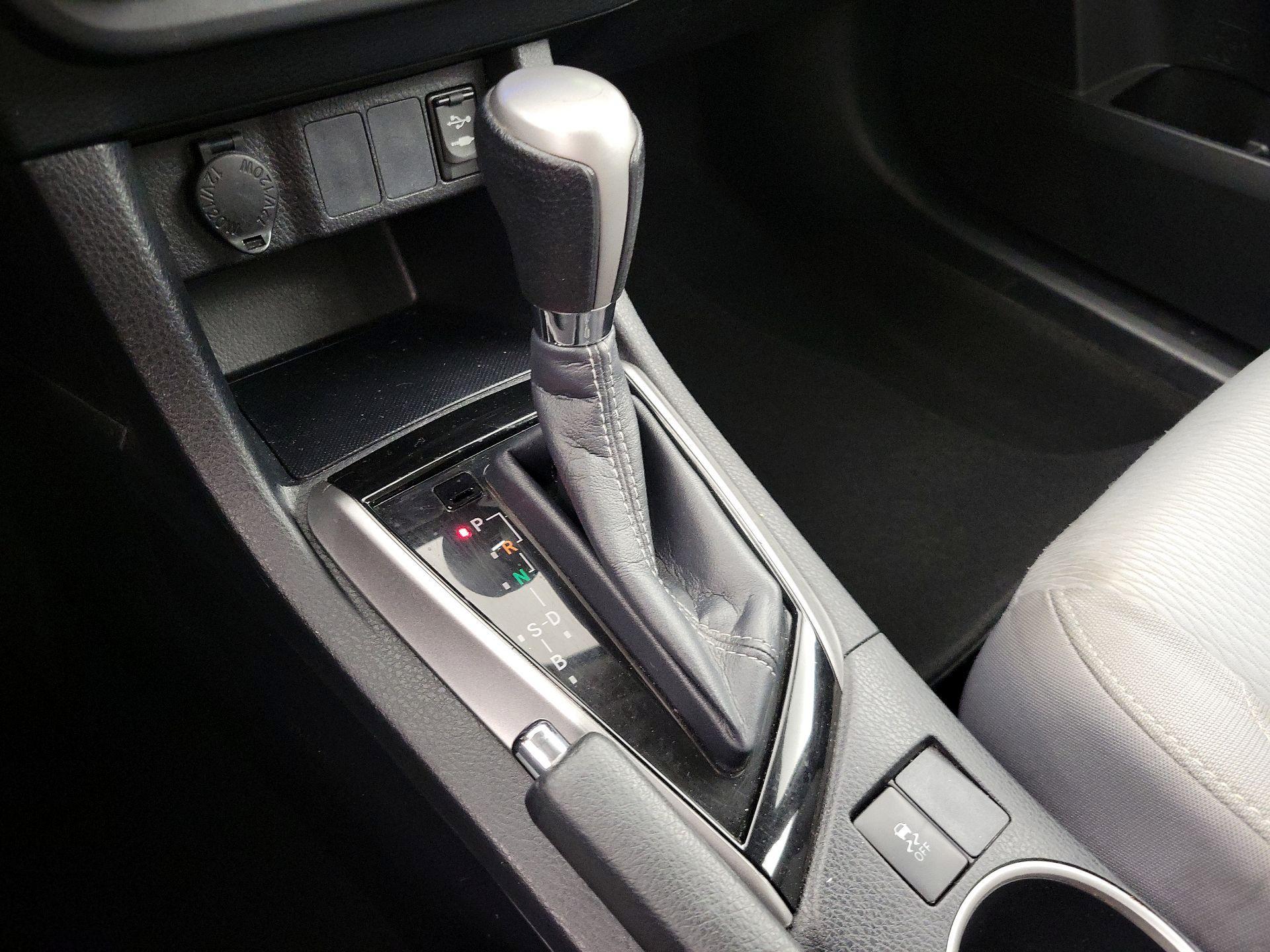 Thumbnail: 2016 Toyota Corolla - 17