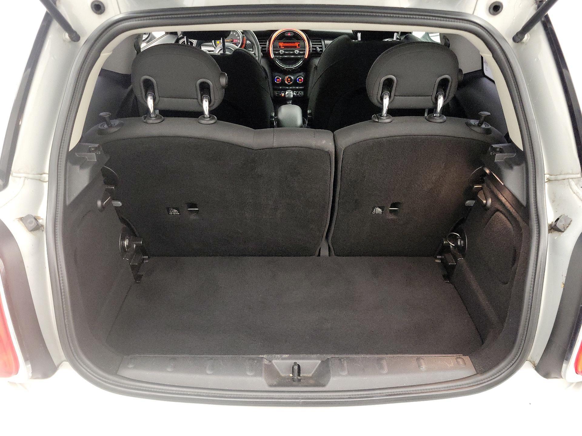 Thumbnail: 2015 MINI Cooper Hardtop - 19