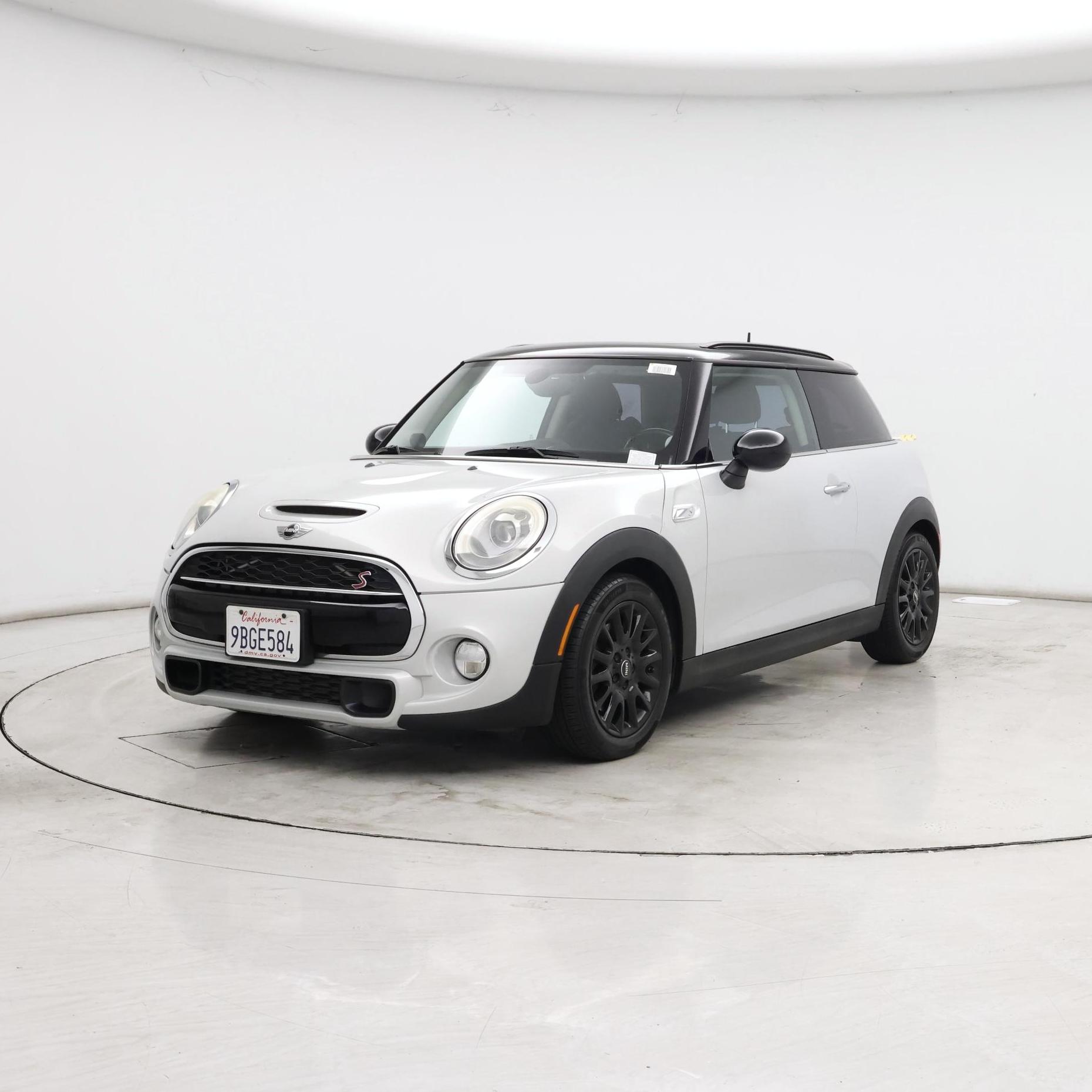 Thumbnail: 2015 MINI Cooper Hardtop - 4