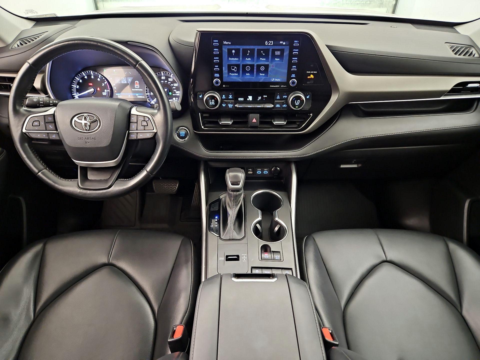 Thumbnail: 2022 Toyota Highlander - 9