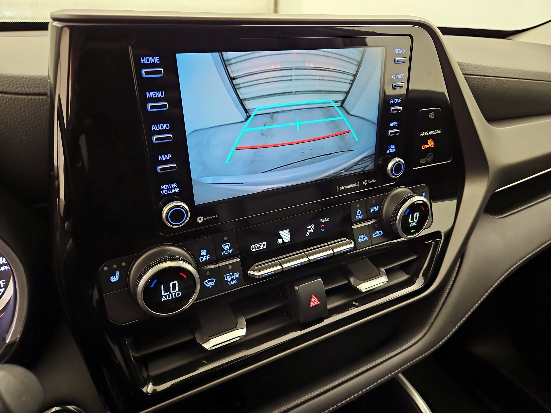 Thumbnail: 2022 Toyota Highlander - 15