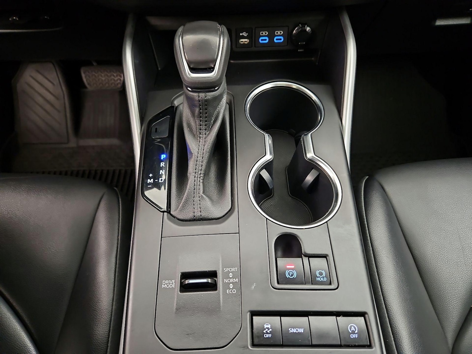 2022 Toyota Highlander XLE - Photo 19