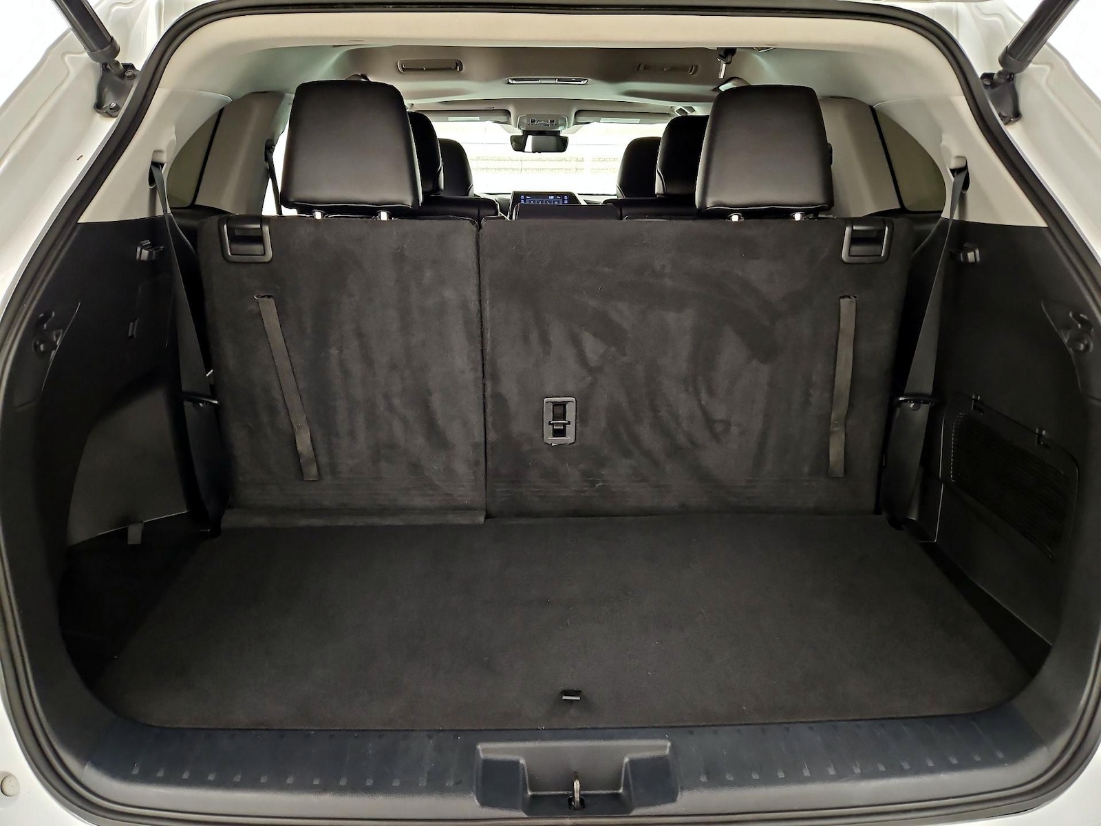 2022 Toyota Highlander XLE - Photo 24