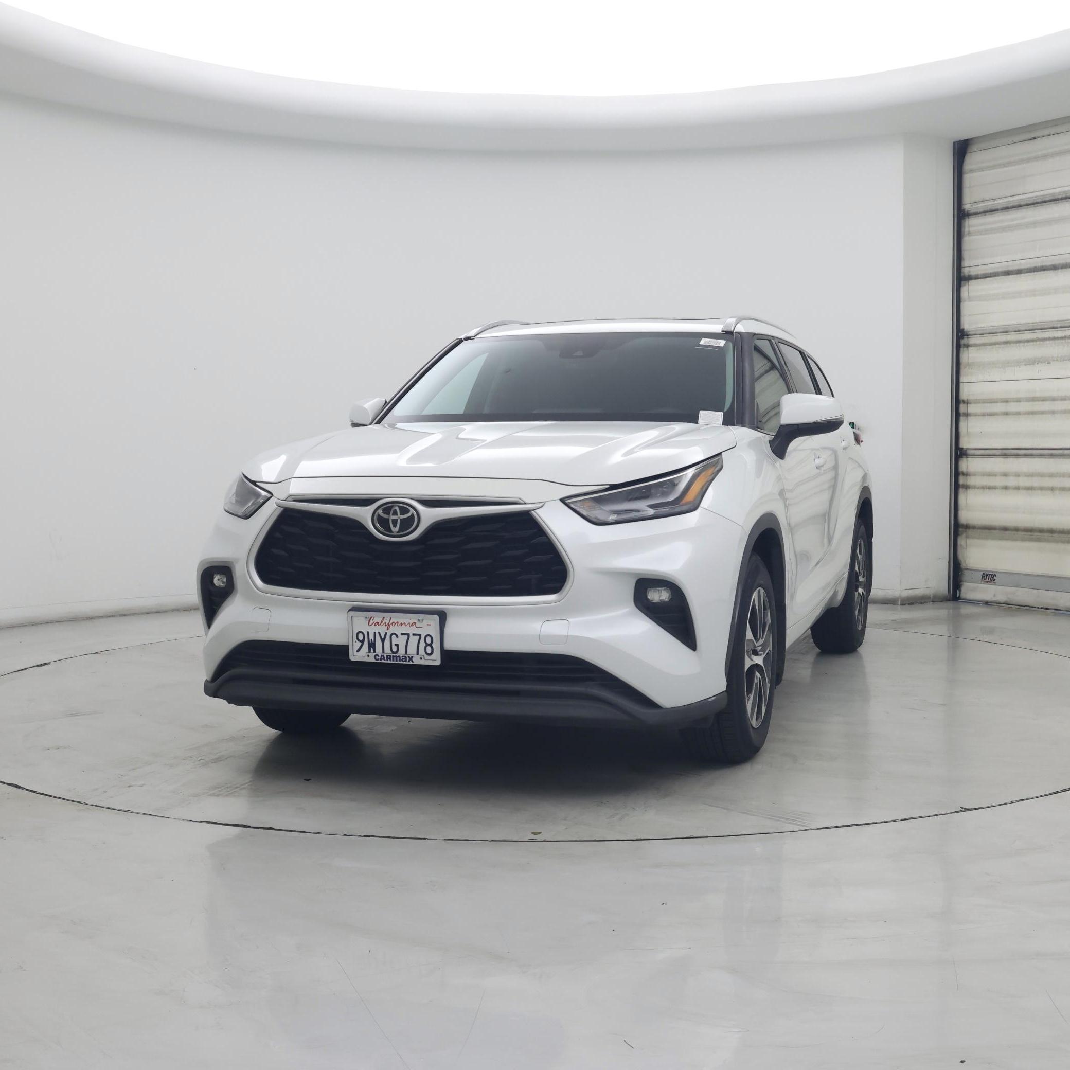 Thumbnail: 2022 Toyota Highlander - 4