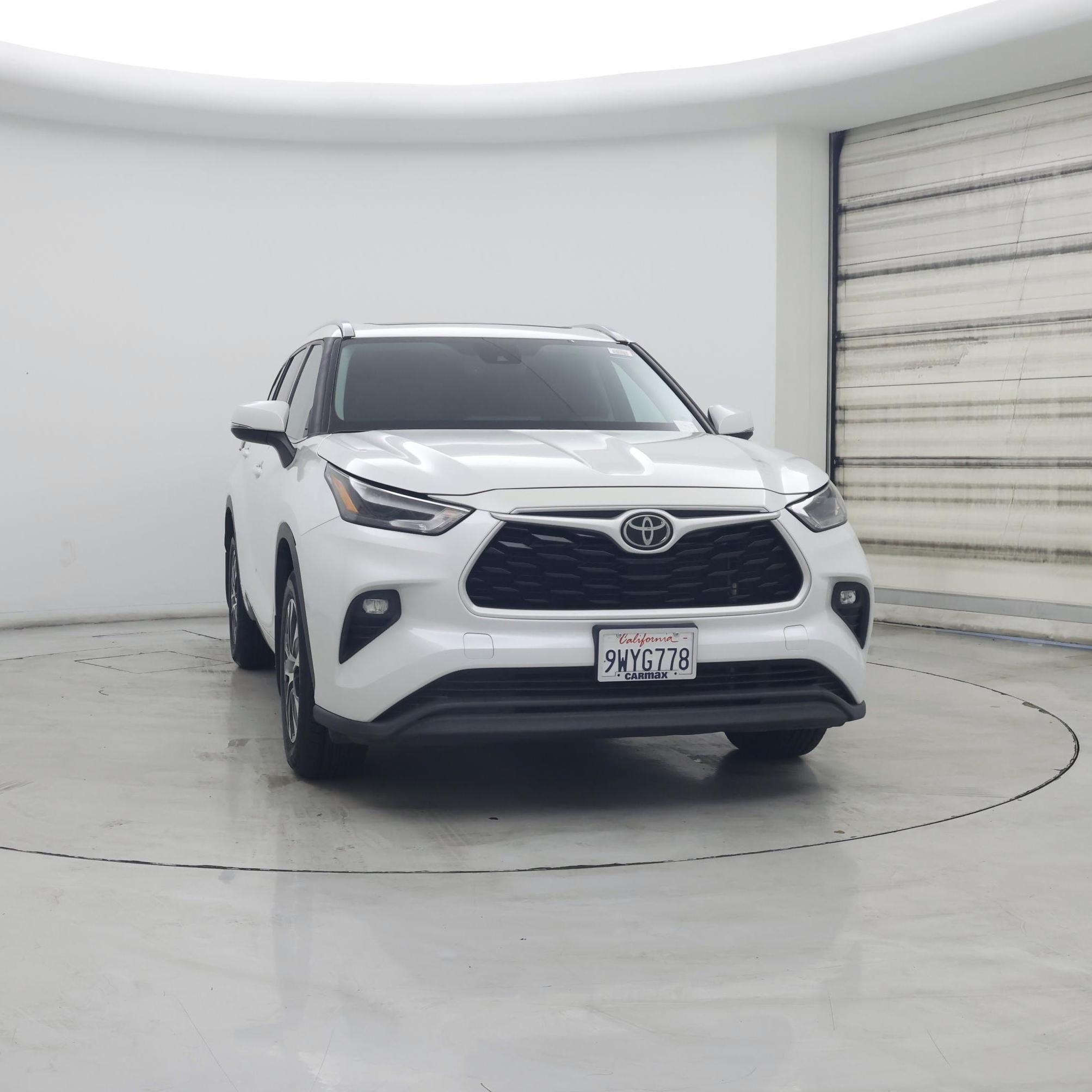 Thumbnail: 2022 Toyota Highlander - 5