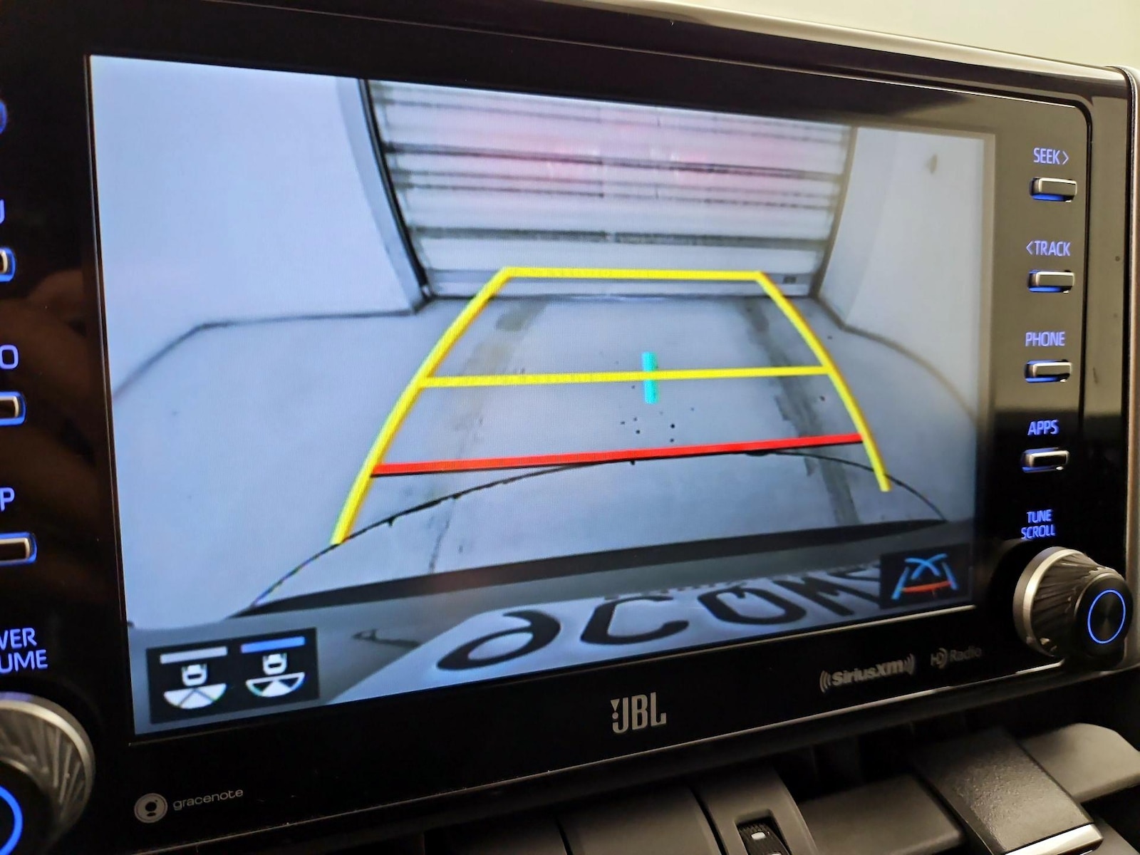 2019 Toyota RAV4 XLE Premium - Photo 15