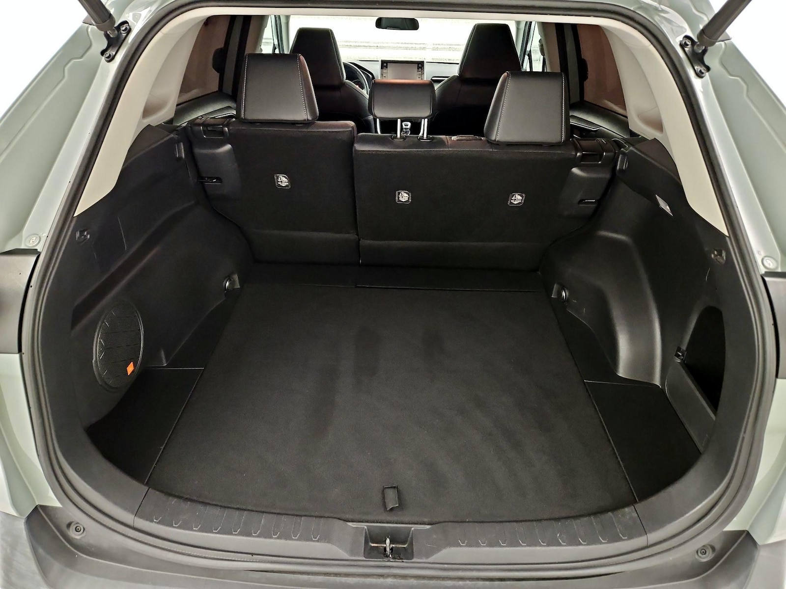 2019 Toyota RAV4 XLE Premium - Photo 22
