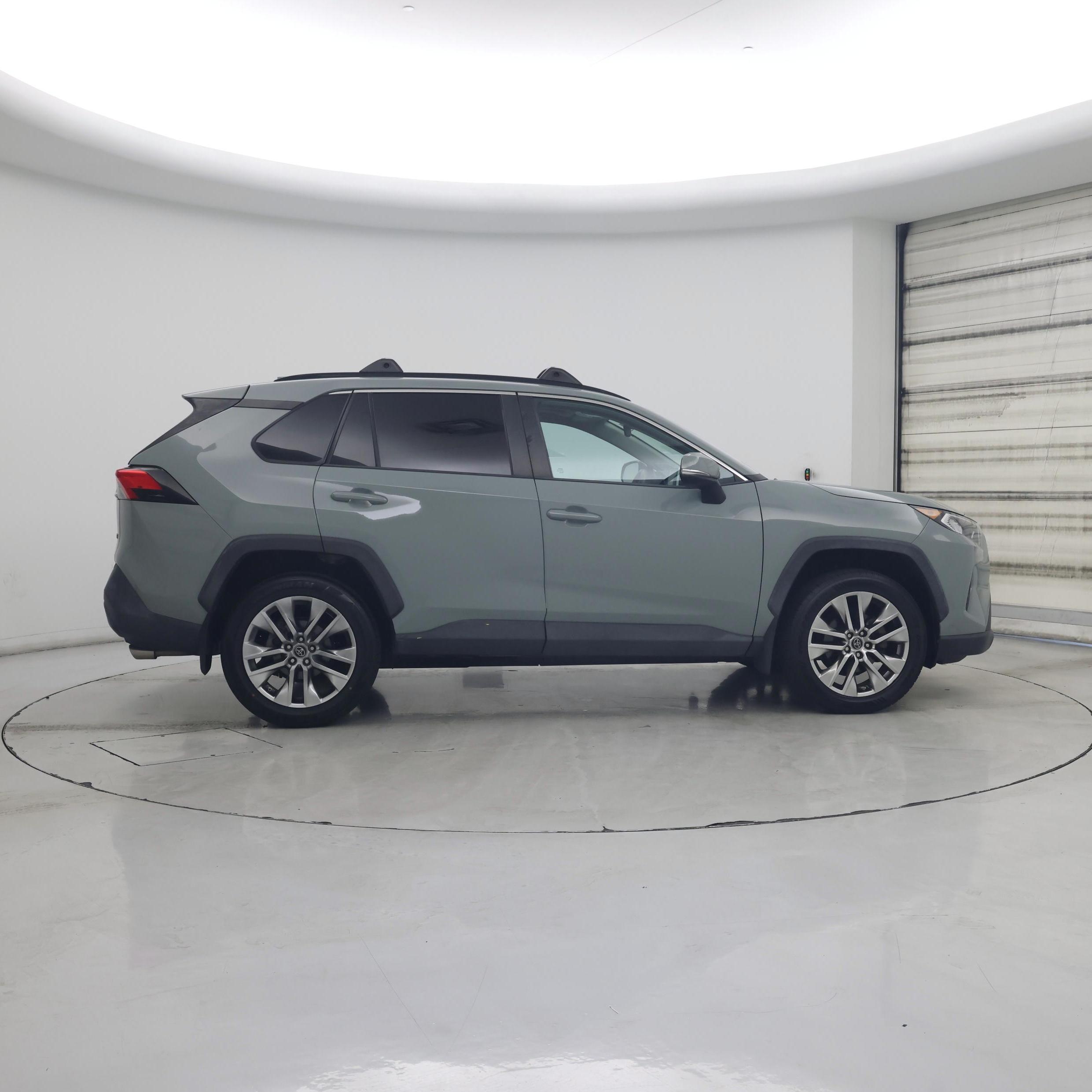 Thumbnail: 2019 Toyota RAV4 - 7