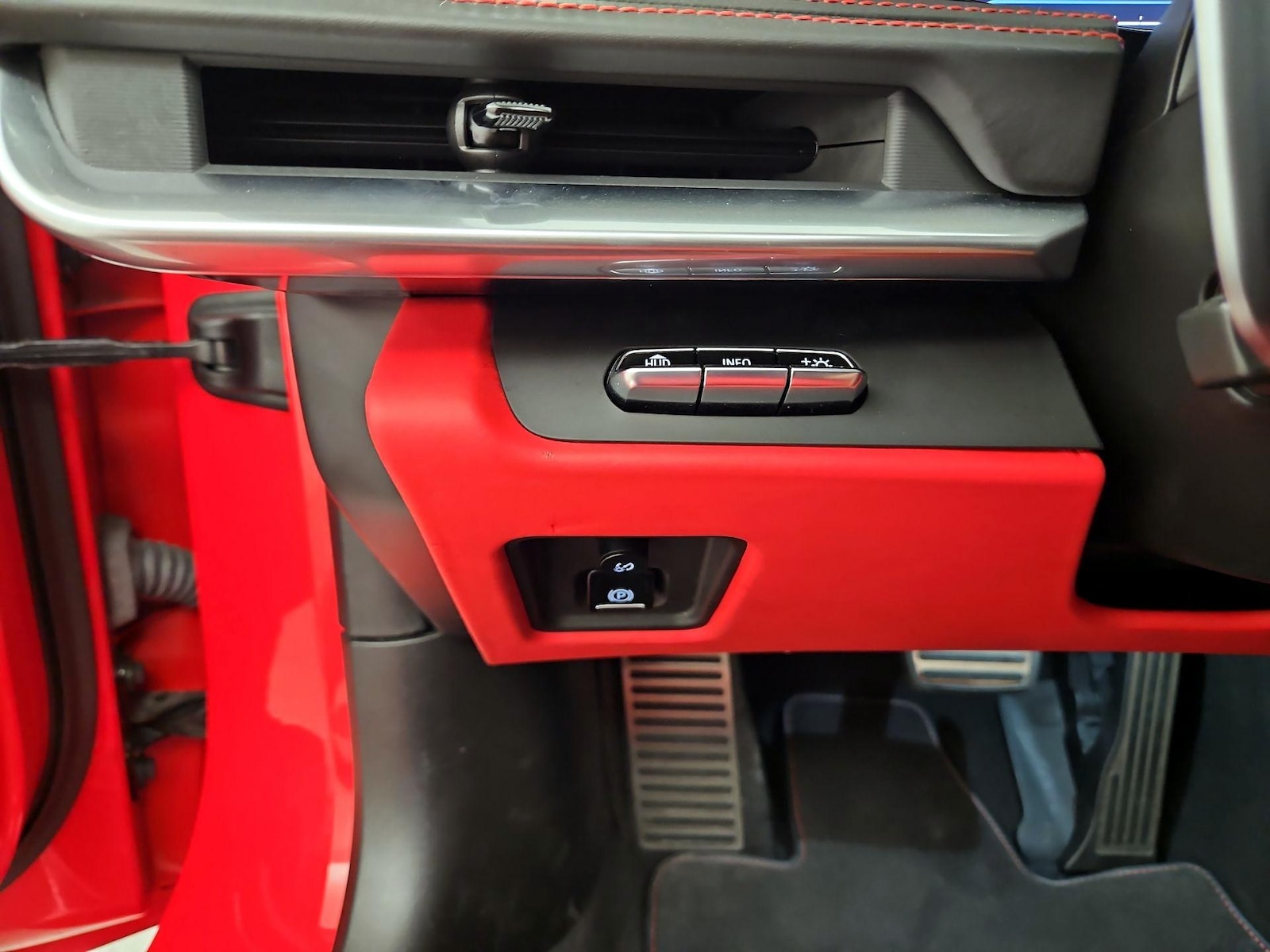 2021 Chevrolet Corvette 3LT - Photo 14