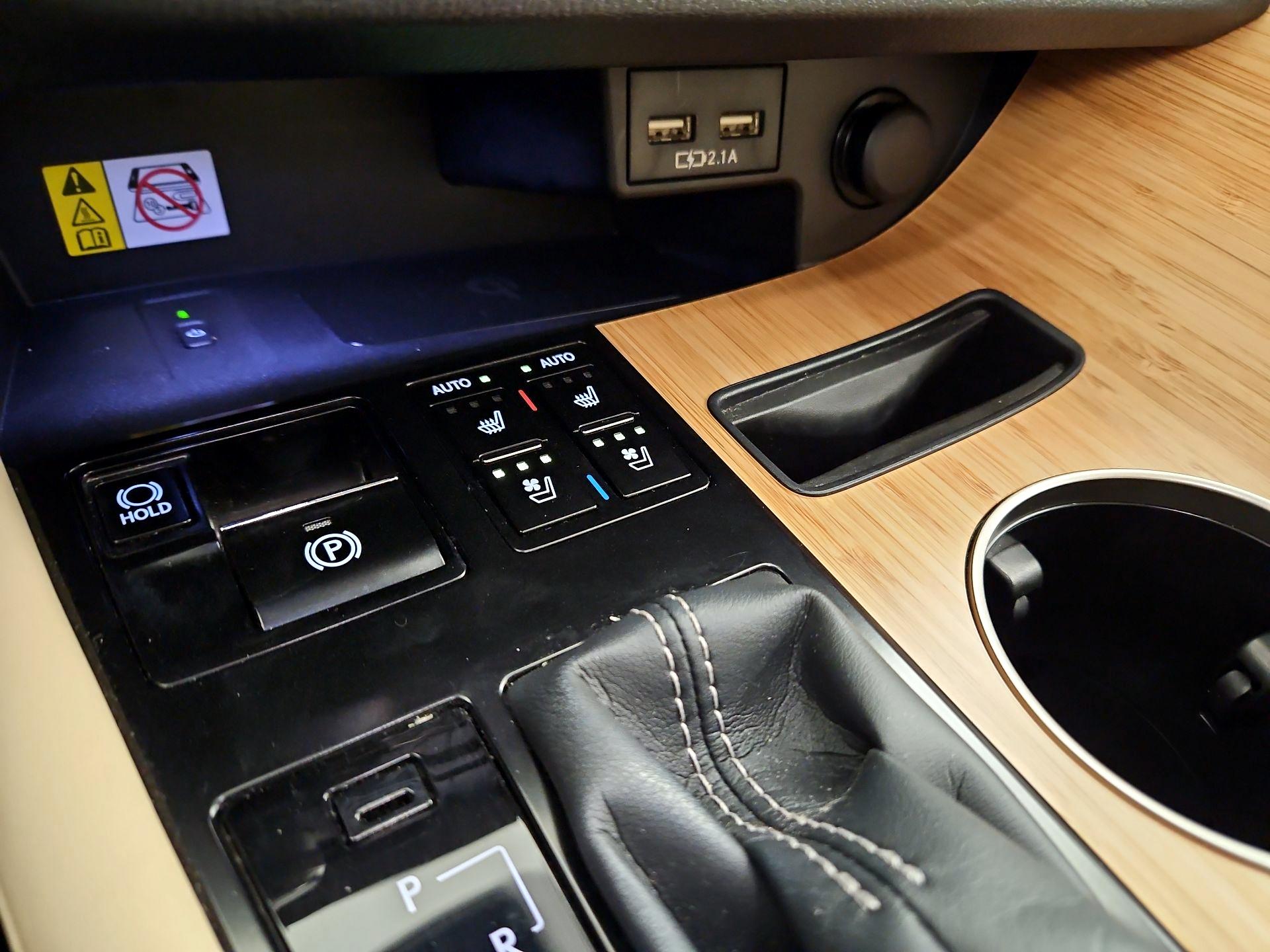Thumbnail: 2022 Lexus RX - 19