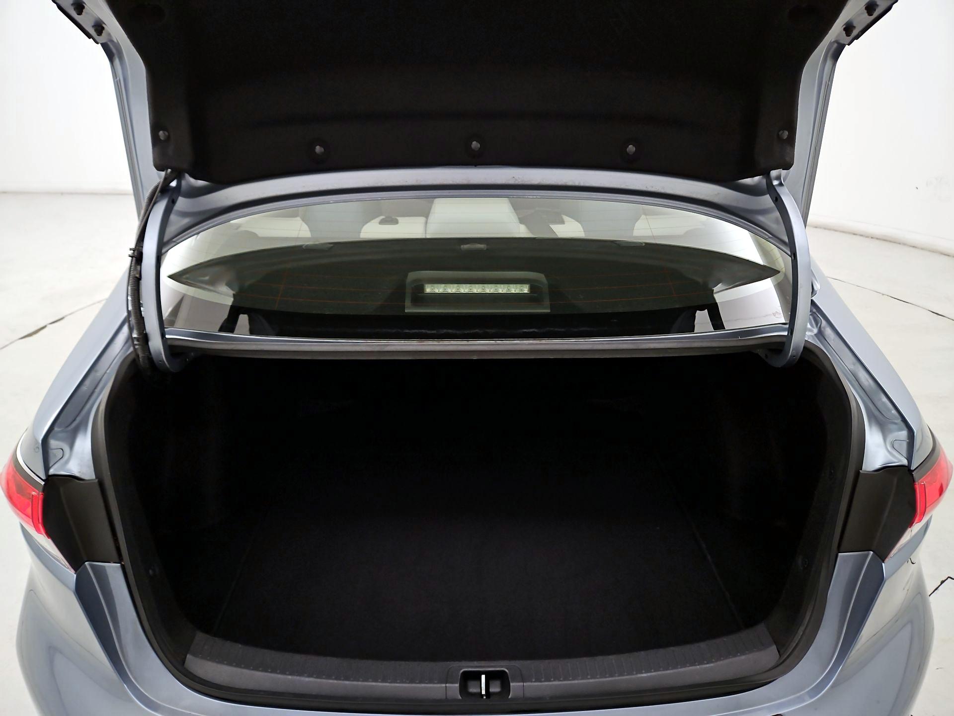 Thumbnail: 2022 Toyota Corolla - 20