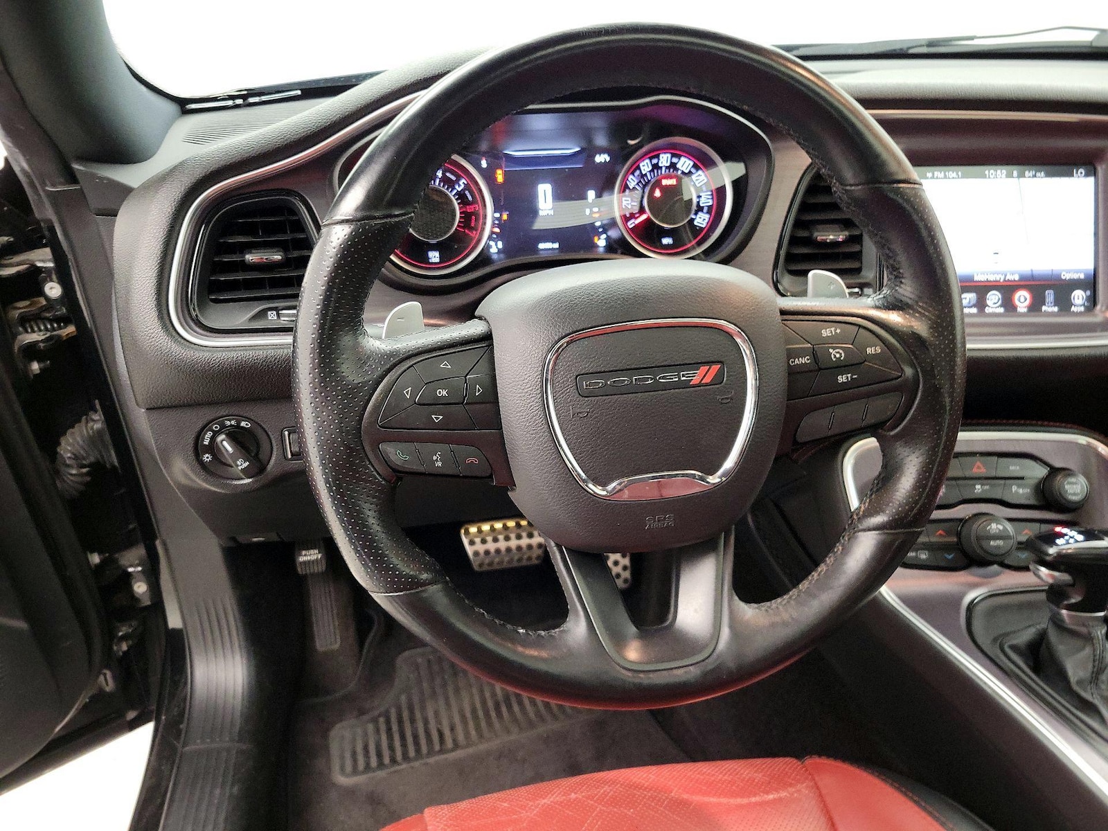 2015 Dodge Challenger R/T - Photo 11