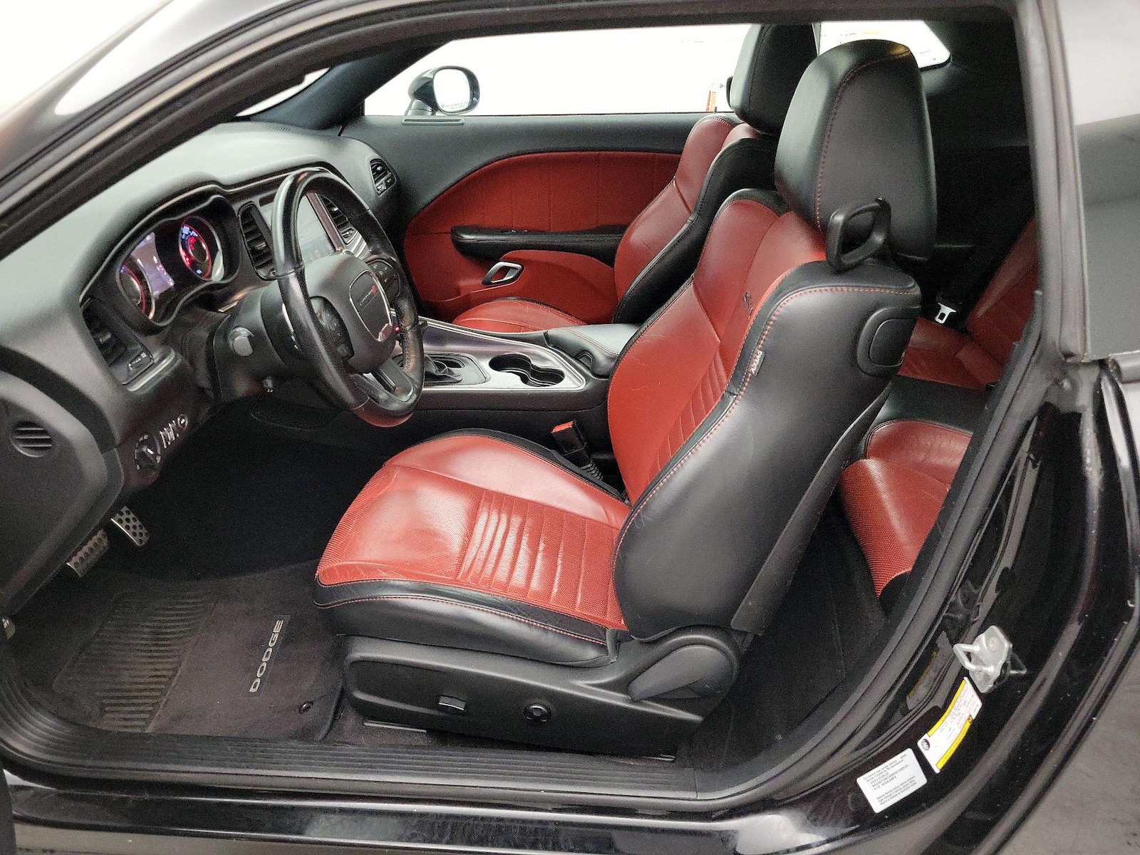 2015 Dodge Challenger R/T - Photo 12