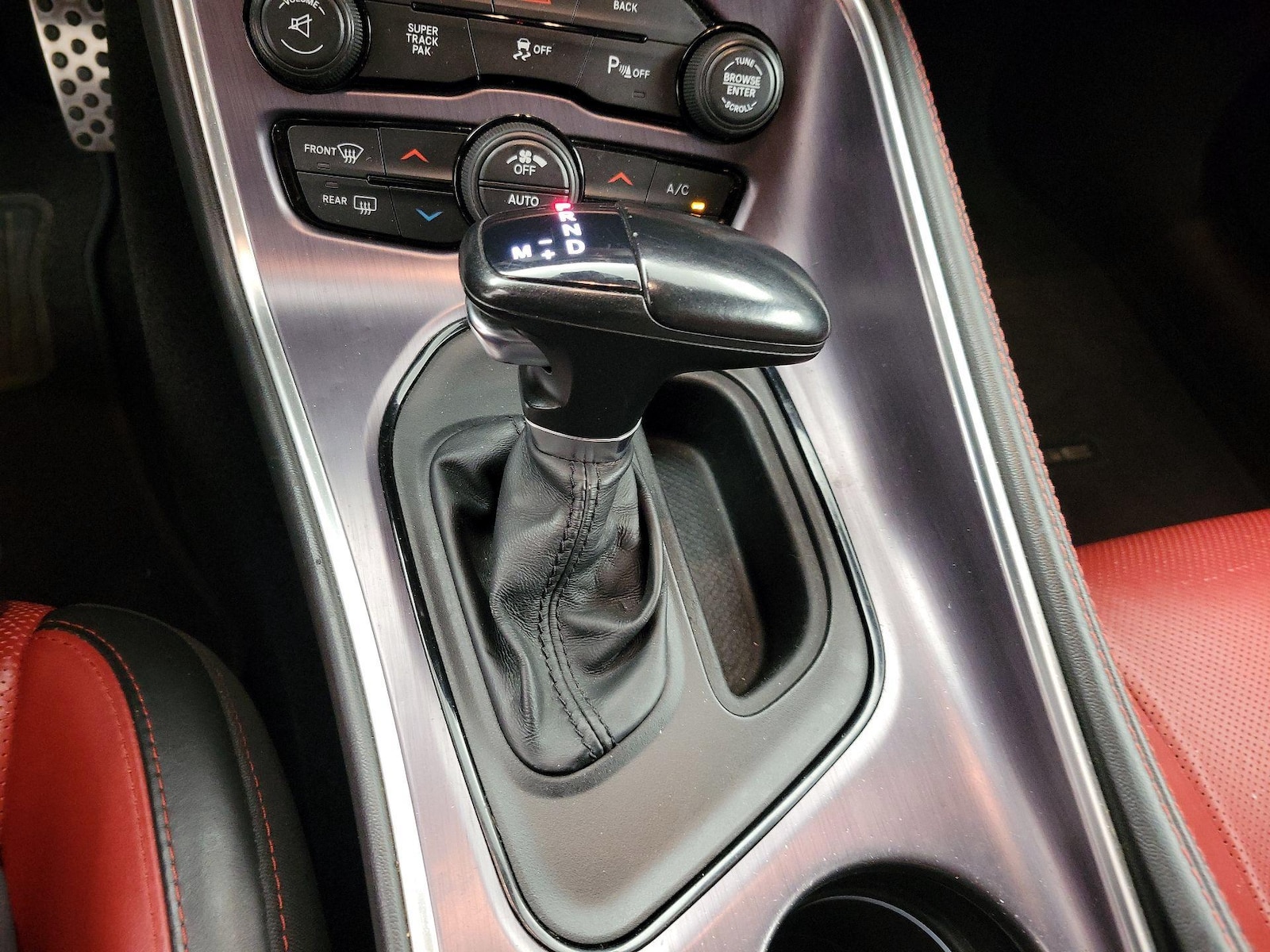 2015 Dodge Challenger R/T - Photo 19