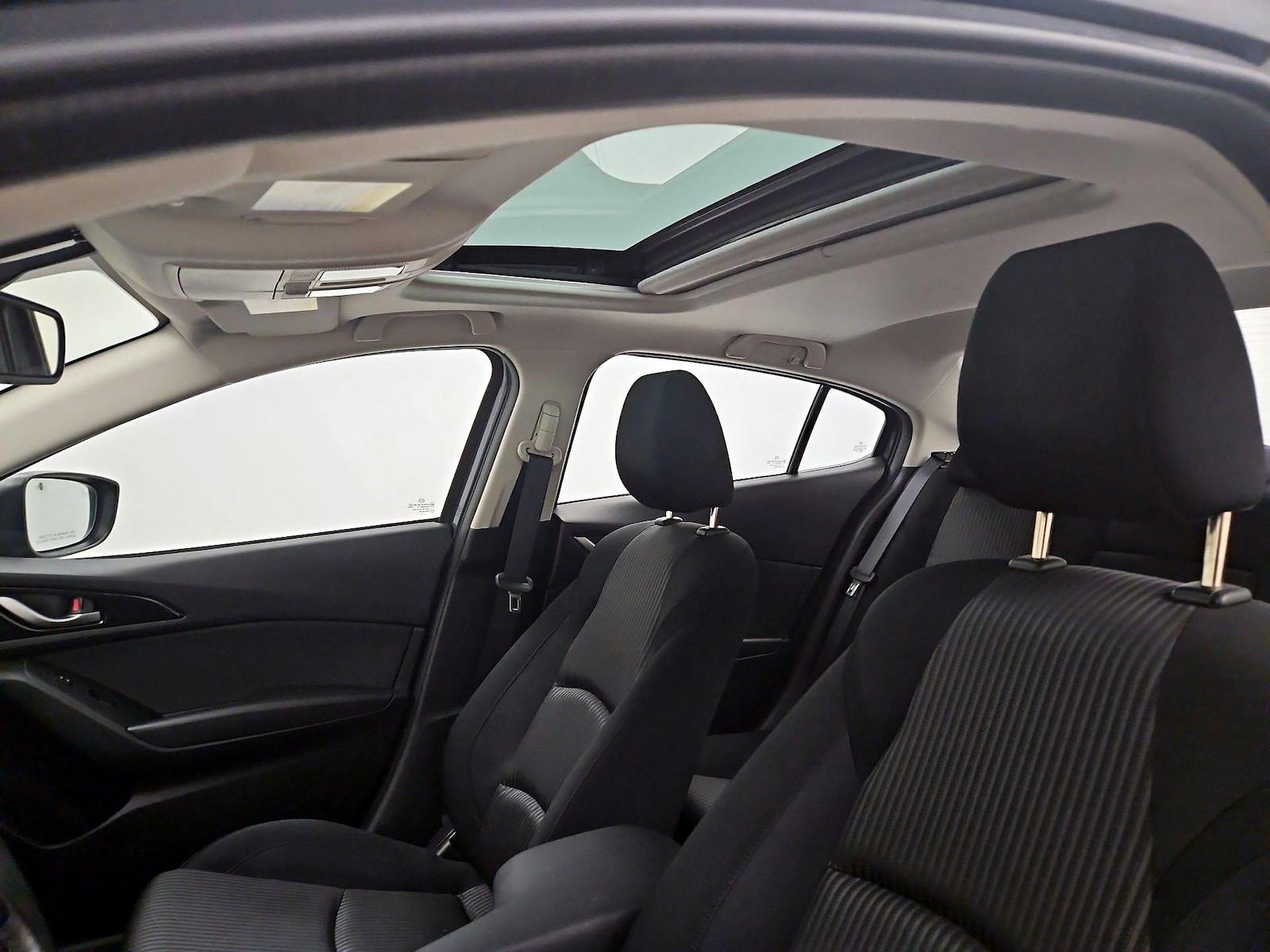 Sunroof(s) & Overhead Airbags