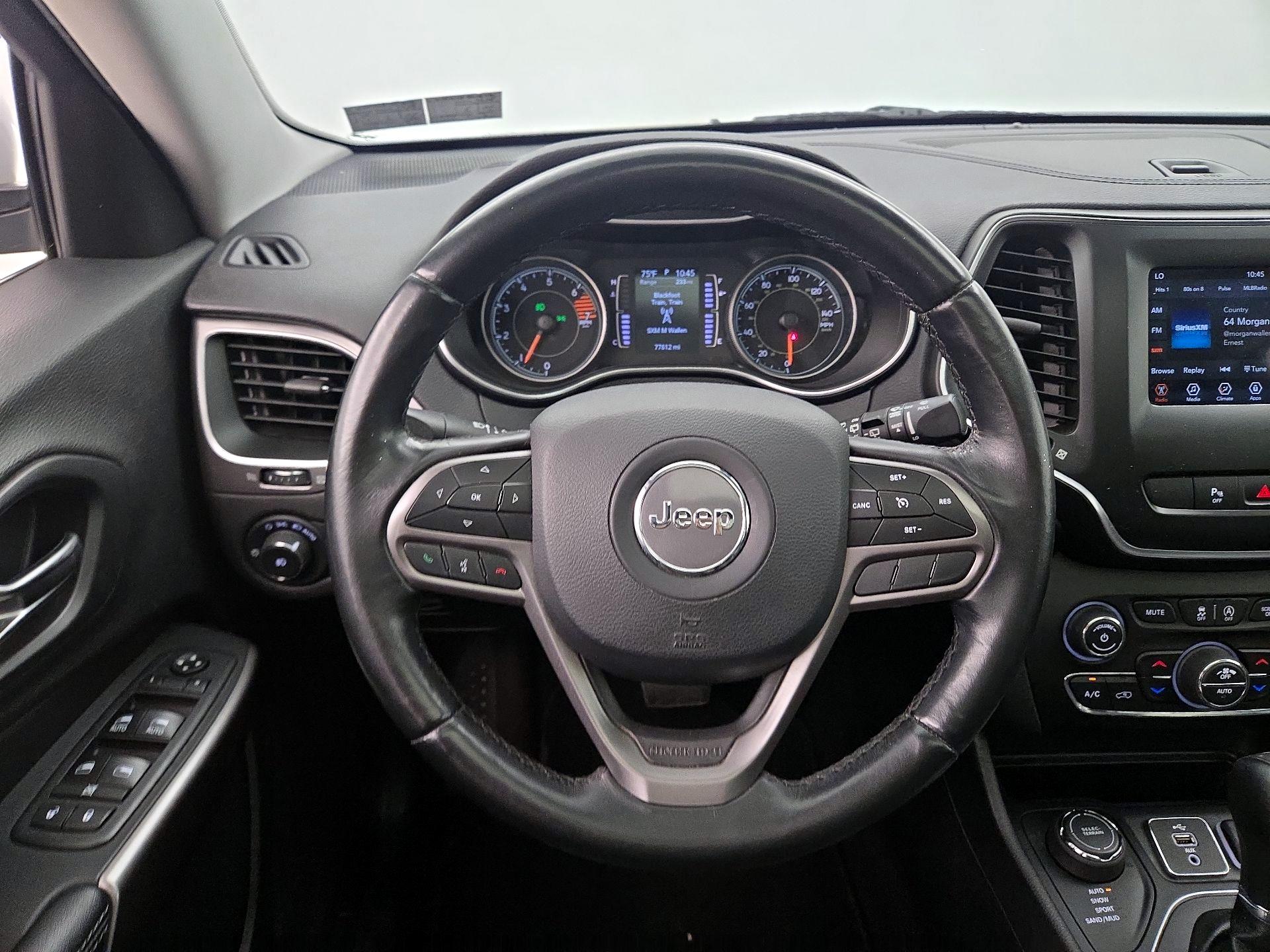 Thumbnail: 2019 Jeep Cherokee - 10