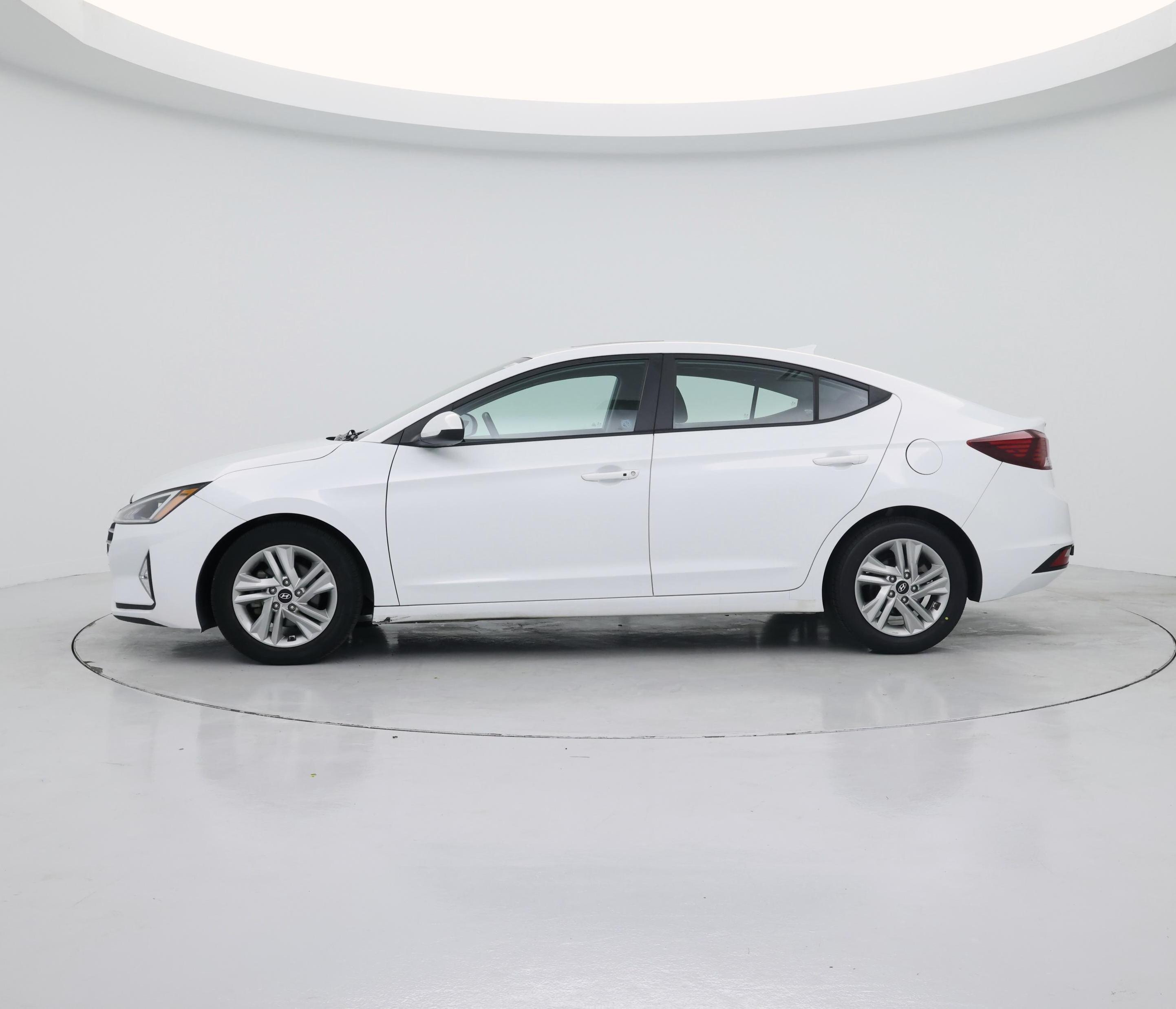 Thumbnail: 2020 Hyundai Elantra - 3