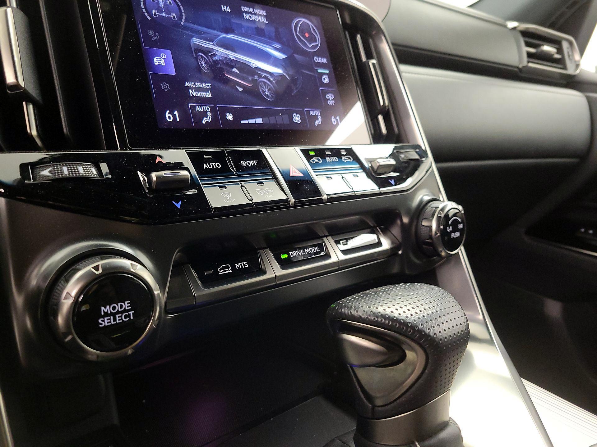 Thumbnail: 2024 Lexus LX - 16