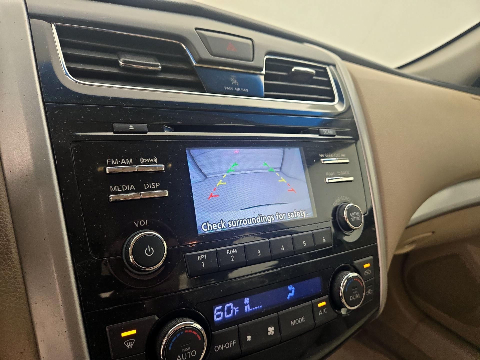 Thumbnail: 2014 Nissan Altima - 14