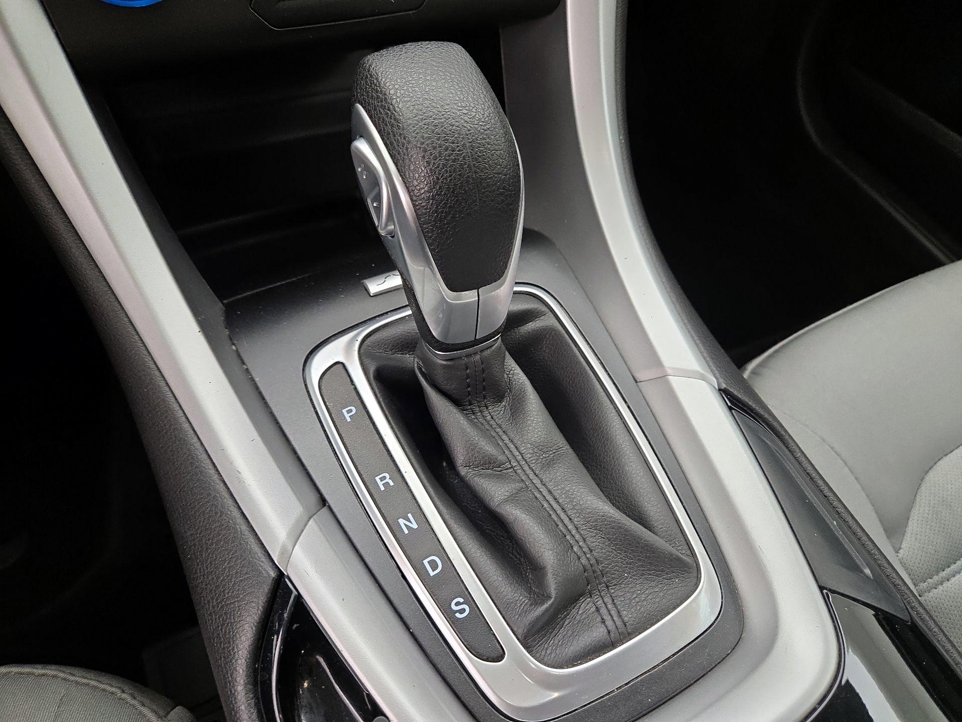 Thumbnail: 2015 Ford Fusion - 17