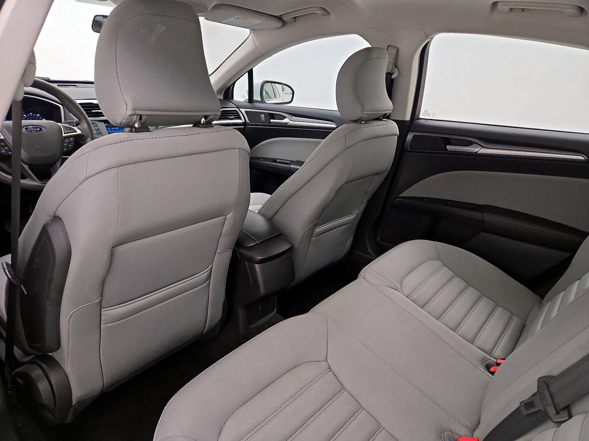 Thumbnail: 2015 Ford Fusion - 19