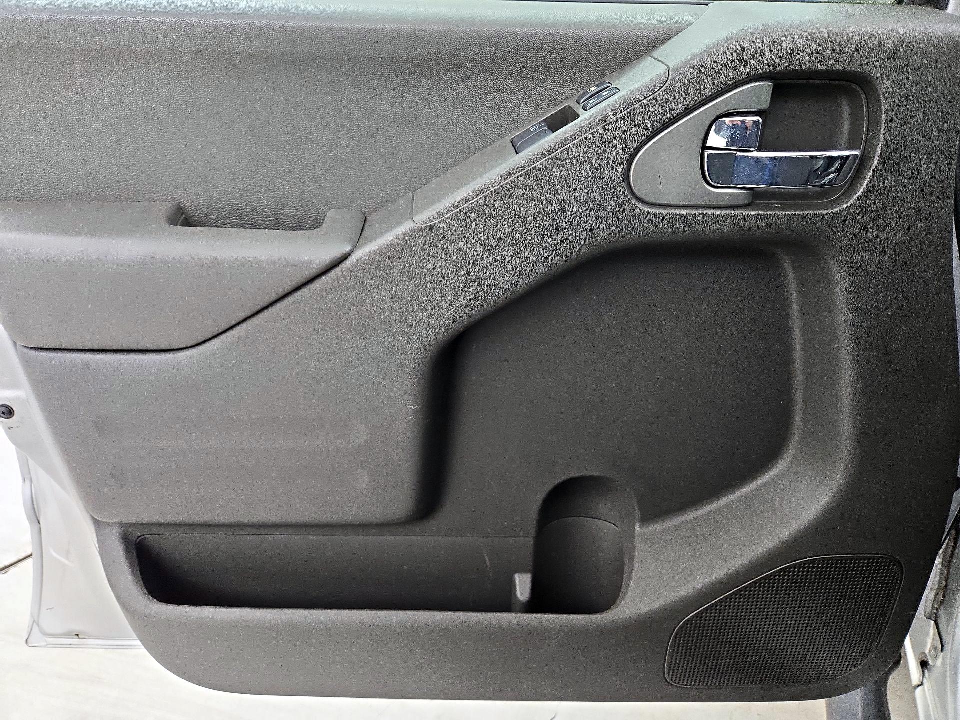Thumbnail: 2015 Nissan Frontier - 12
