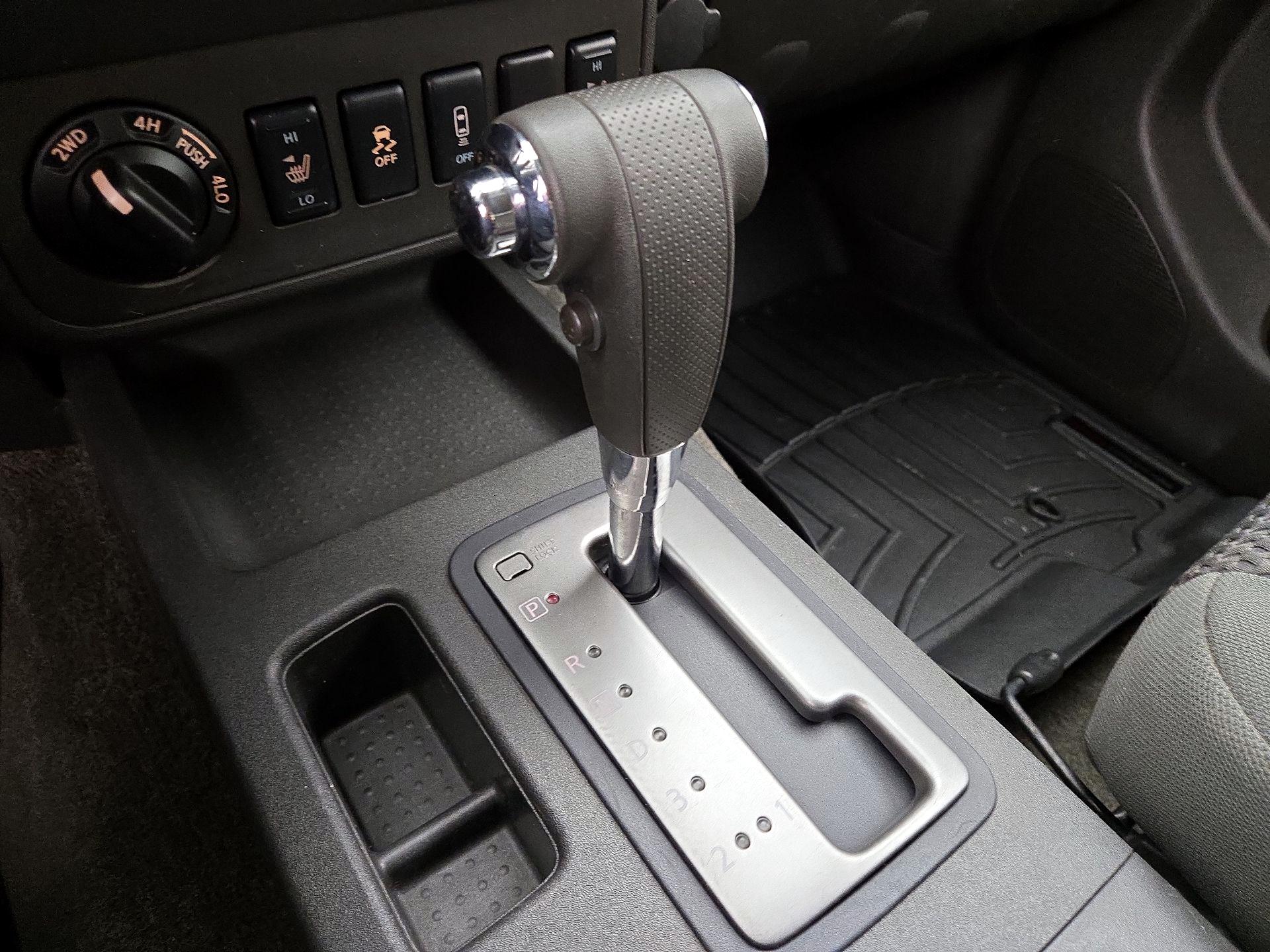 Thumbnail: 2015 Nissan Frontier - 17