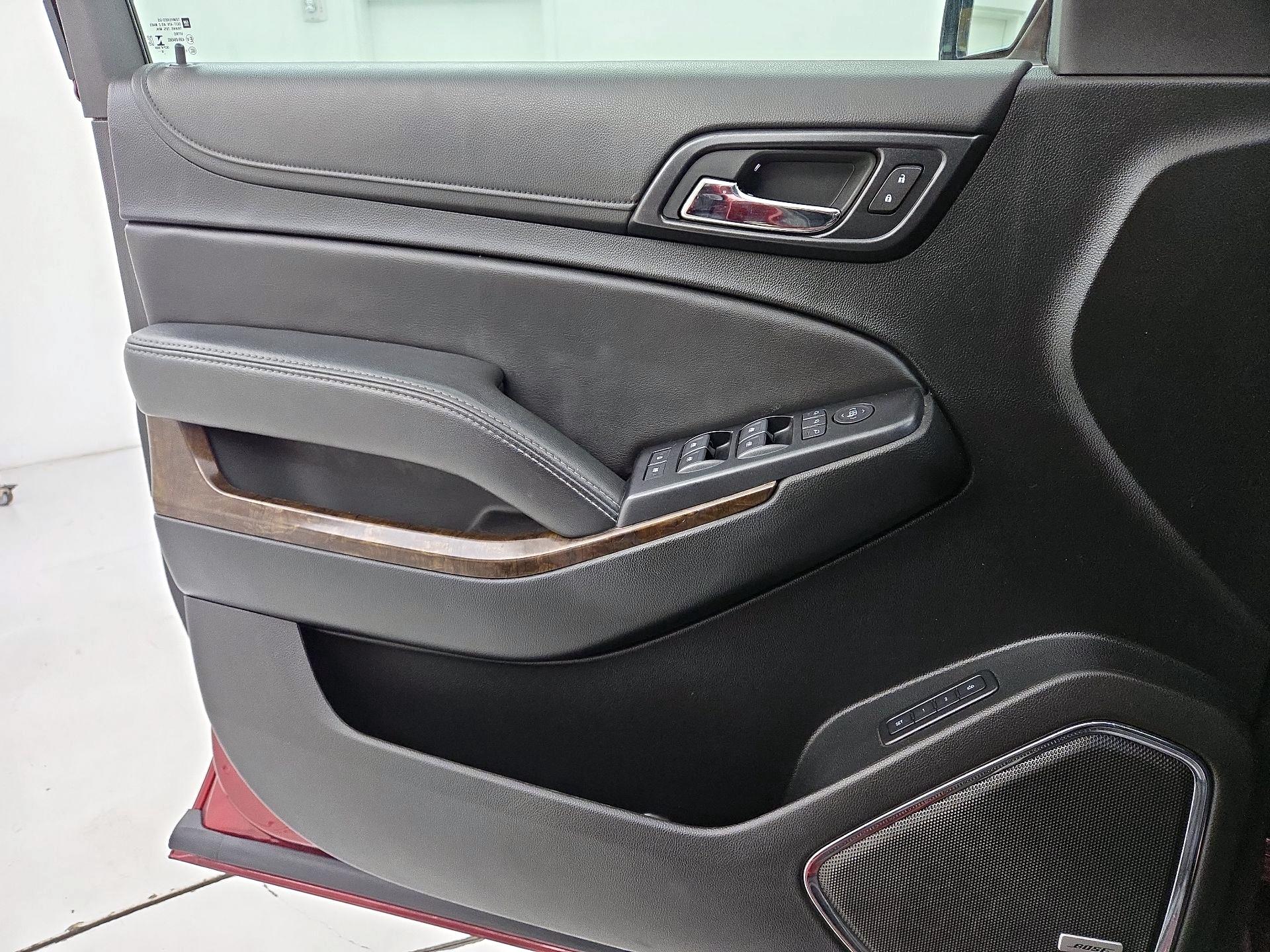 Thumbnail: 2019 Chevrolet Tahoe - 12