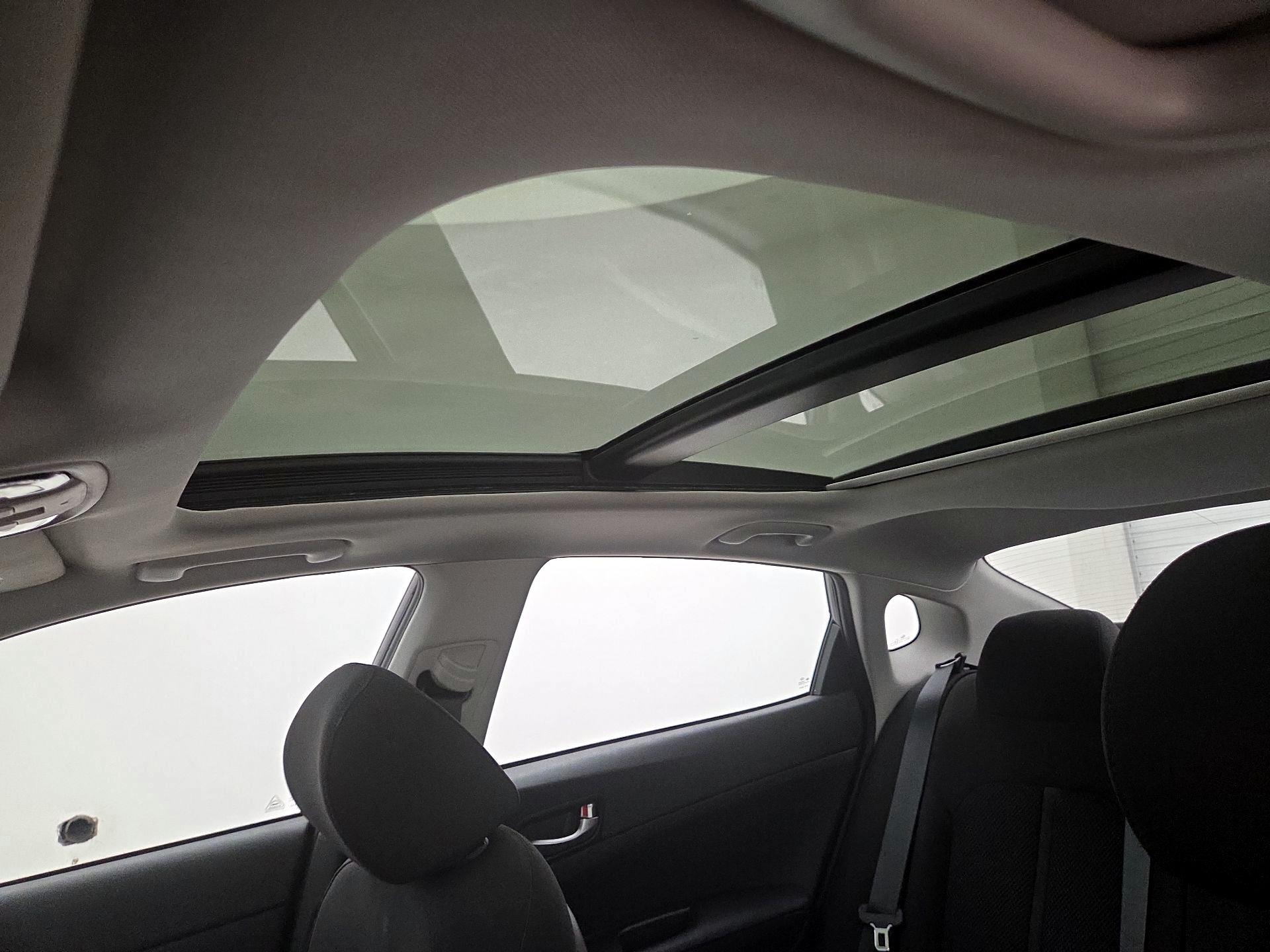 Thumbnail: 2019 Kia Optima - 19