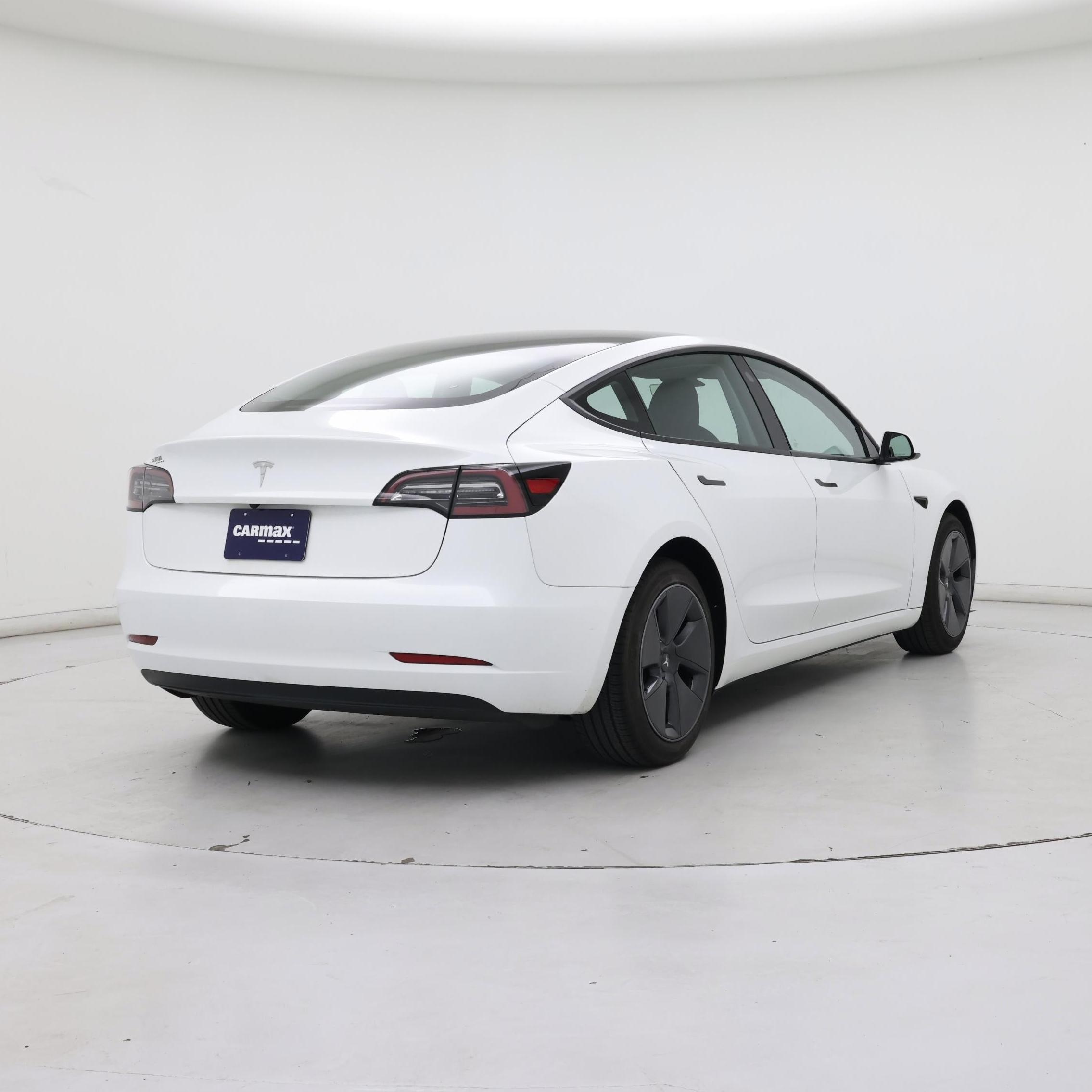 Thumbnail: 2023 Tesla Model 3 - 8